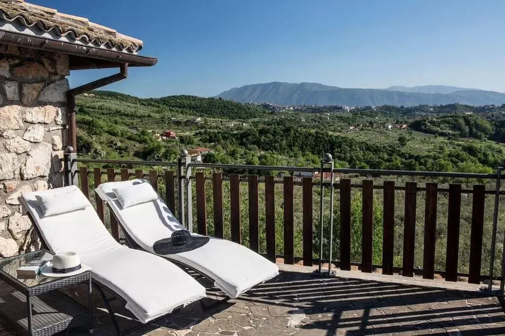 Balcony/Terrace, Mountain View in Casale San Pietro