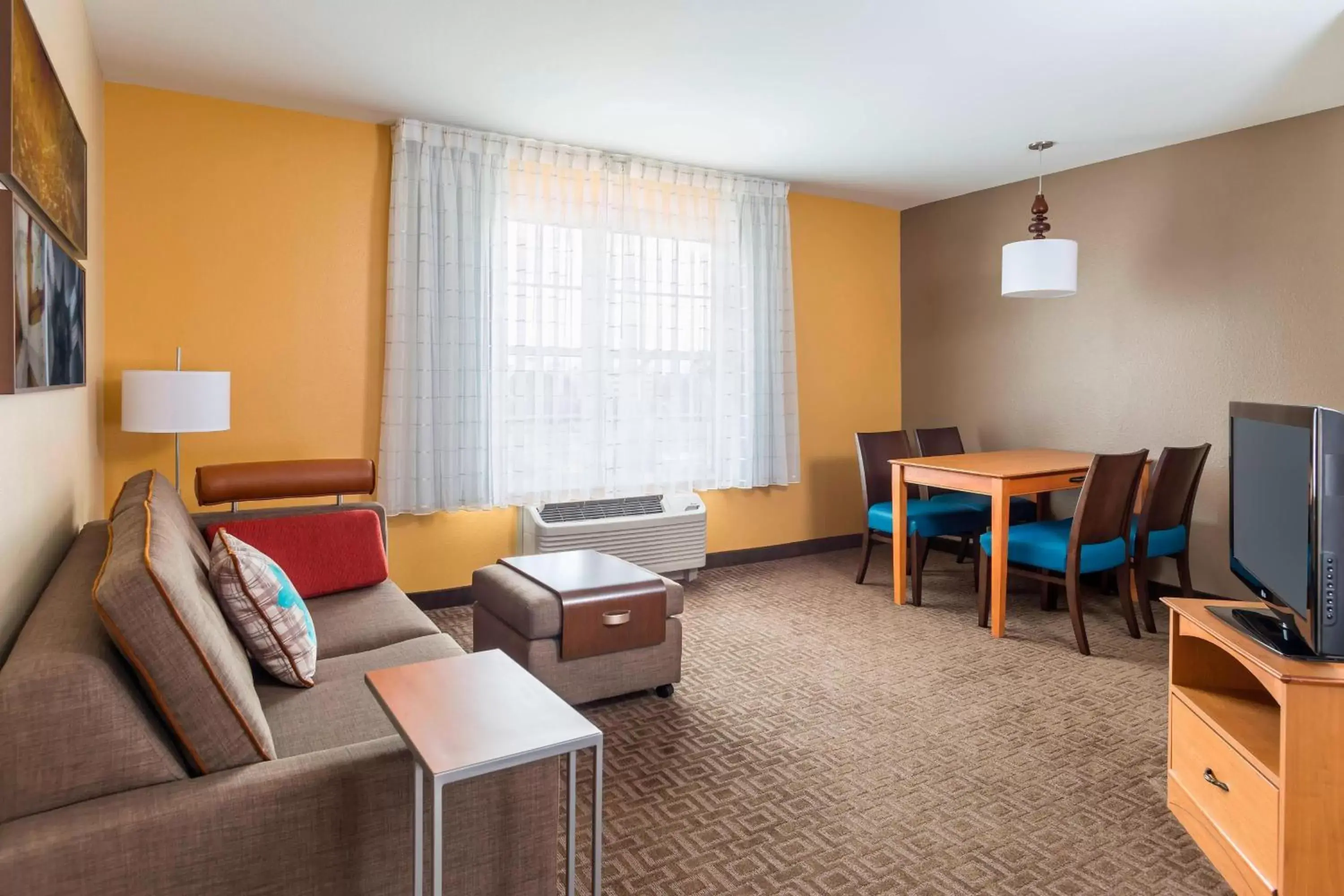 Bedroom, Seating Area in TownePlace Suites Phoenix North