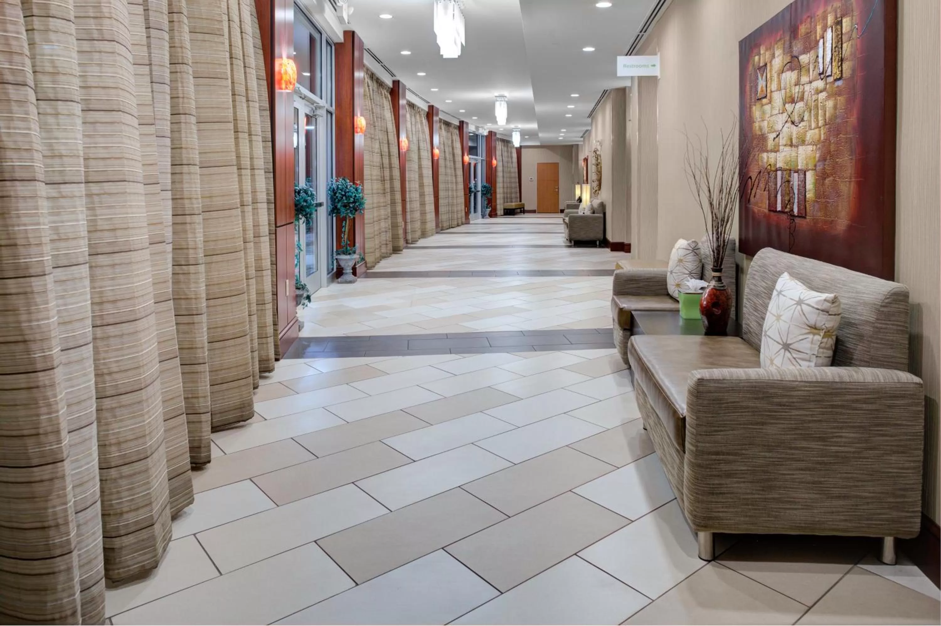 Meeting/conference room in Holiday Inn Hotel & Suites Lima by IHG