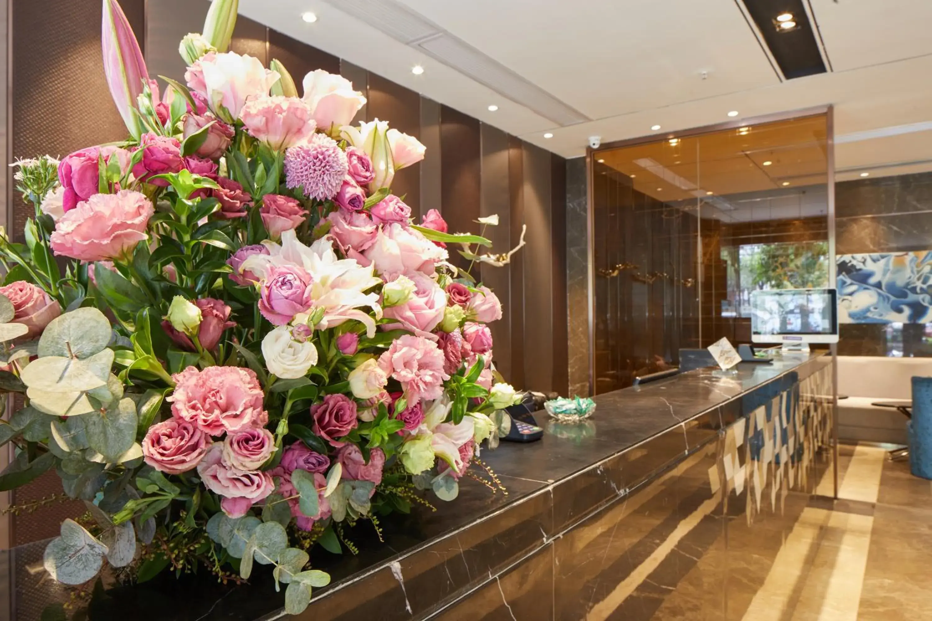 Lobby or reception in INSAIL Hotel (Shenzhen Dongmen Branch)