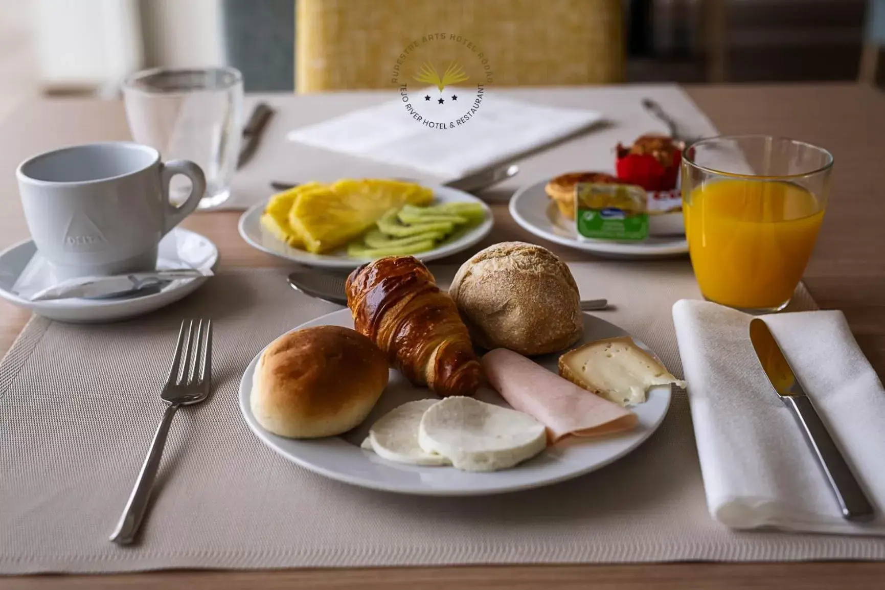 Breakfast in Rupestre Arts Hotel Ródão