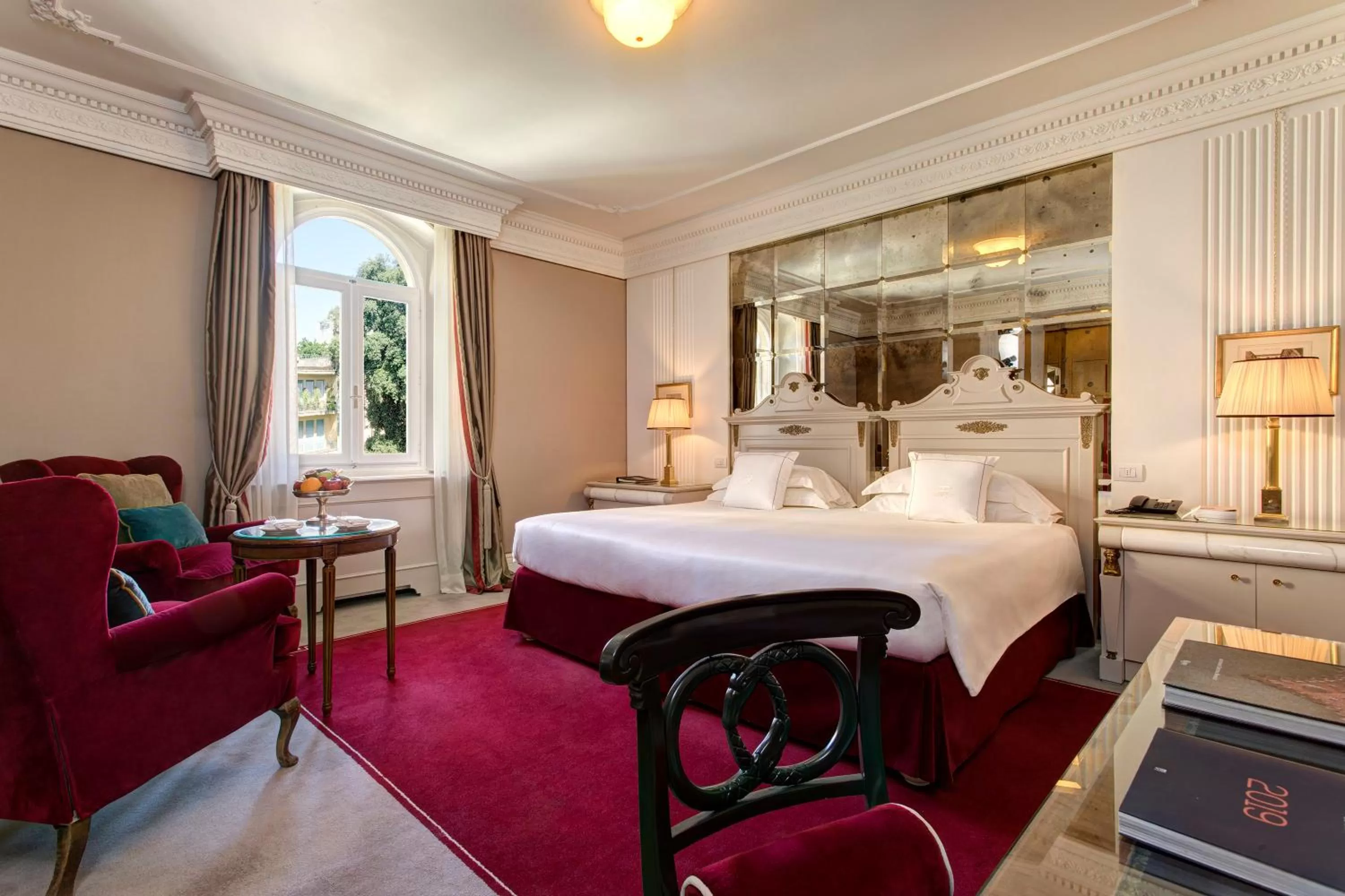 Bed in Hotel Regency - Small Luxury Hotels of the World