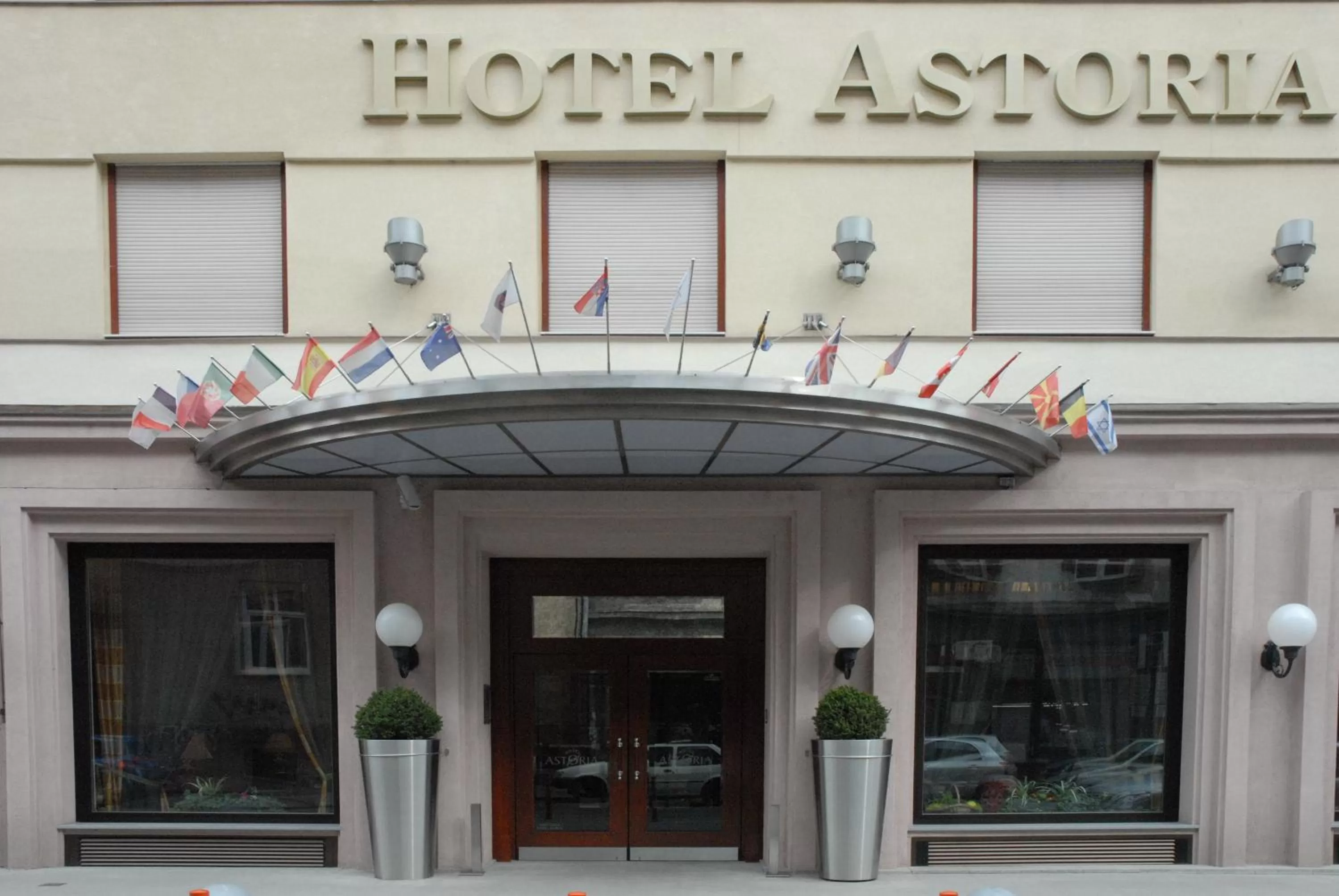 Facade/entrance in Best Western Premier Hotel Astoria