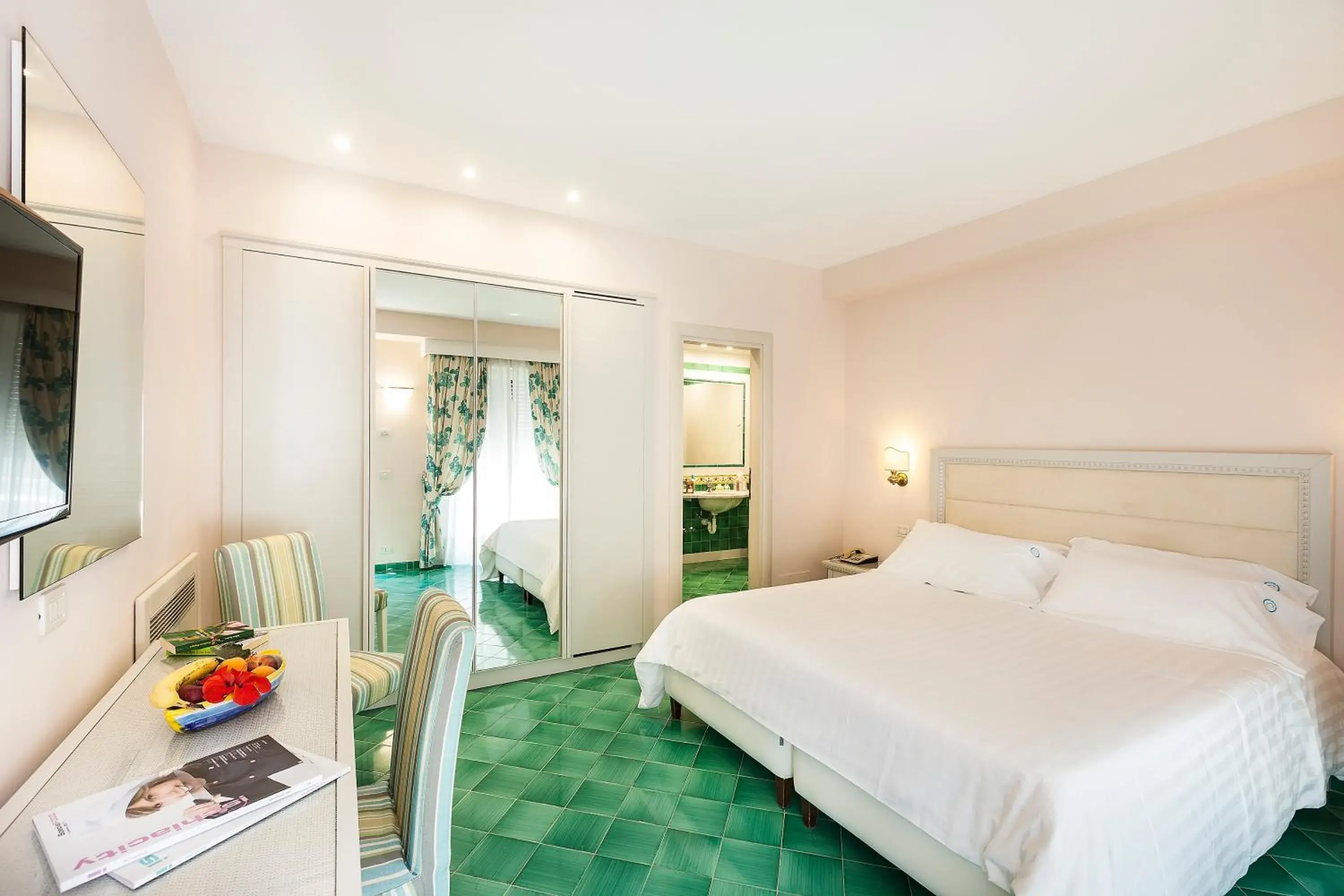 Bed in Hotel Continental Ischia