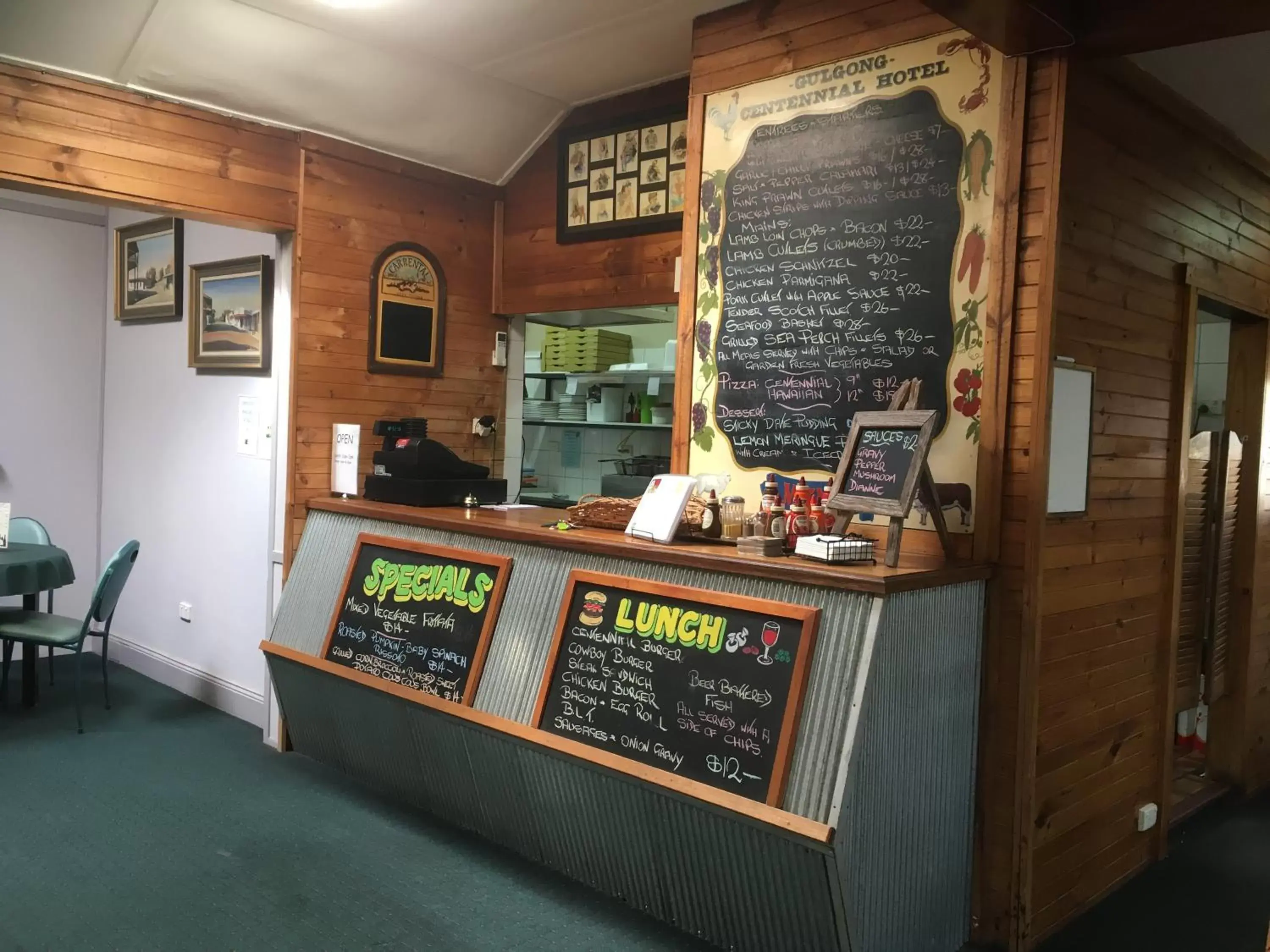 Lobby/Reception in Centennial Hotel Gulgong