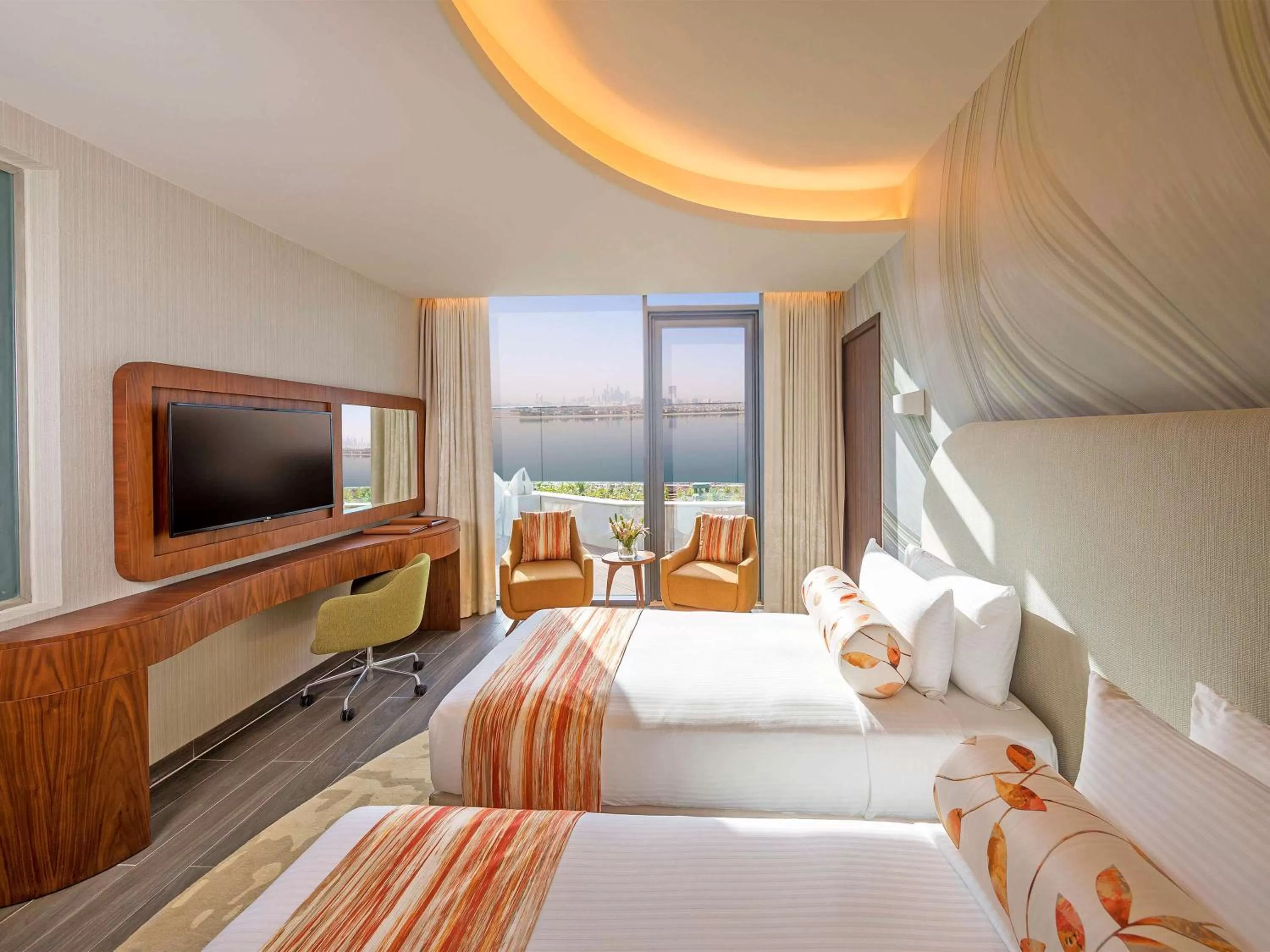 Photo of the whole room, Bed in The Retreat Palm Dubai MGallery by Sofitel