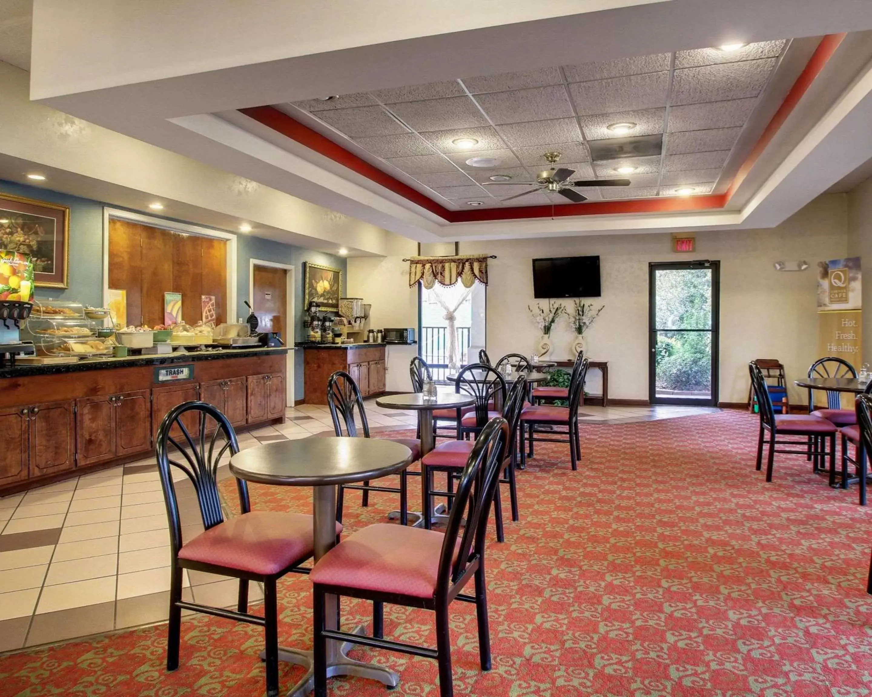 Restaurant/Places to Eat in Quality Inn & Suites