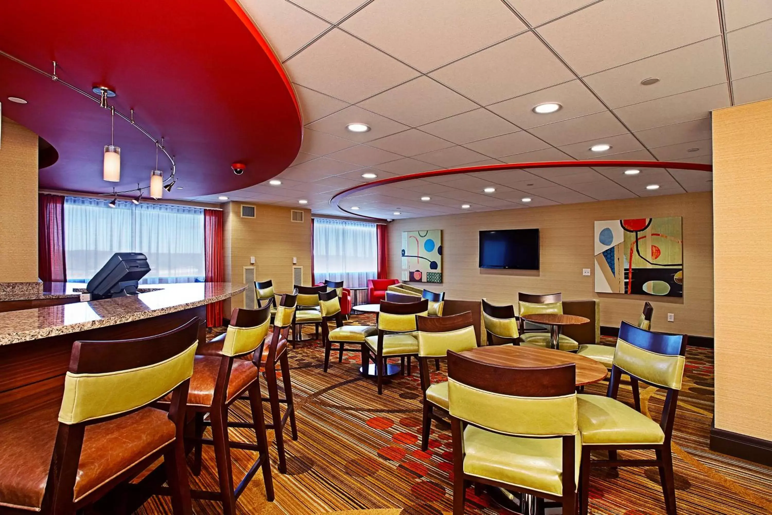 Lounge or bar, Restaurant/Places to Eat in Radisson Plaza Hotel at Kalamazoo Center