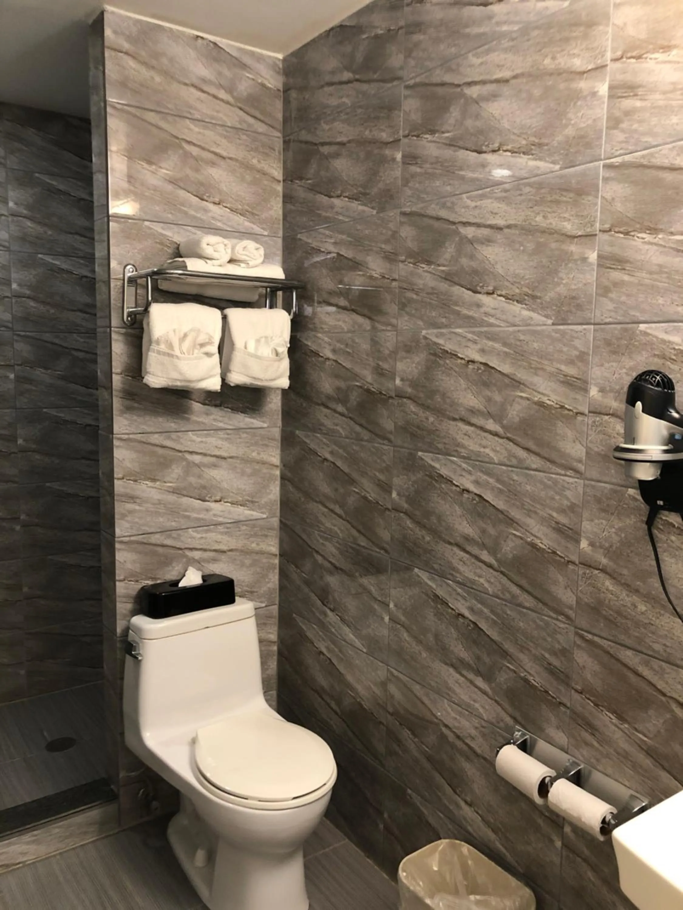 Property building in The Vue Express @ 39th Street