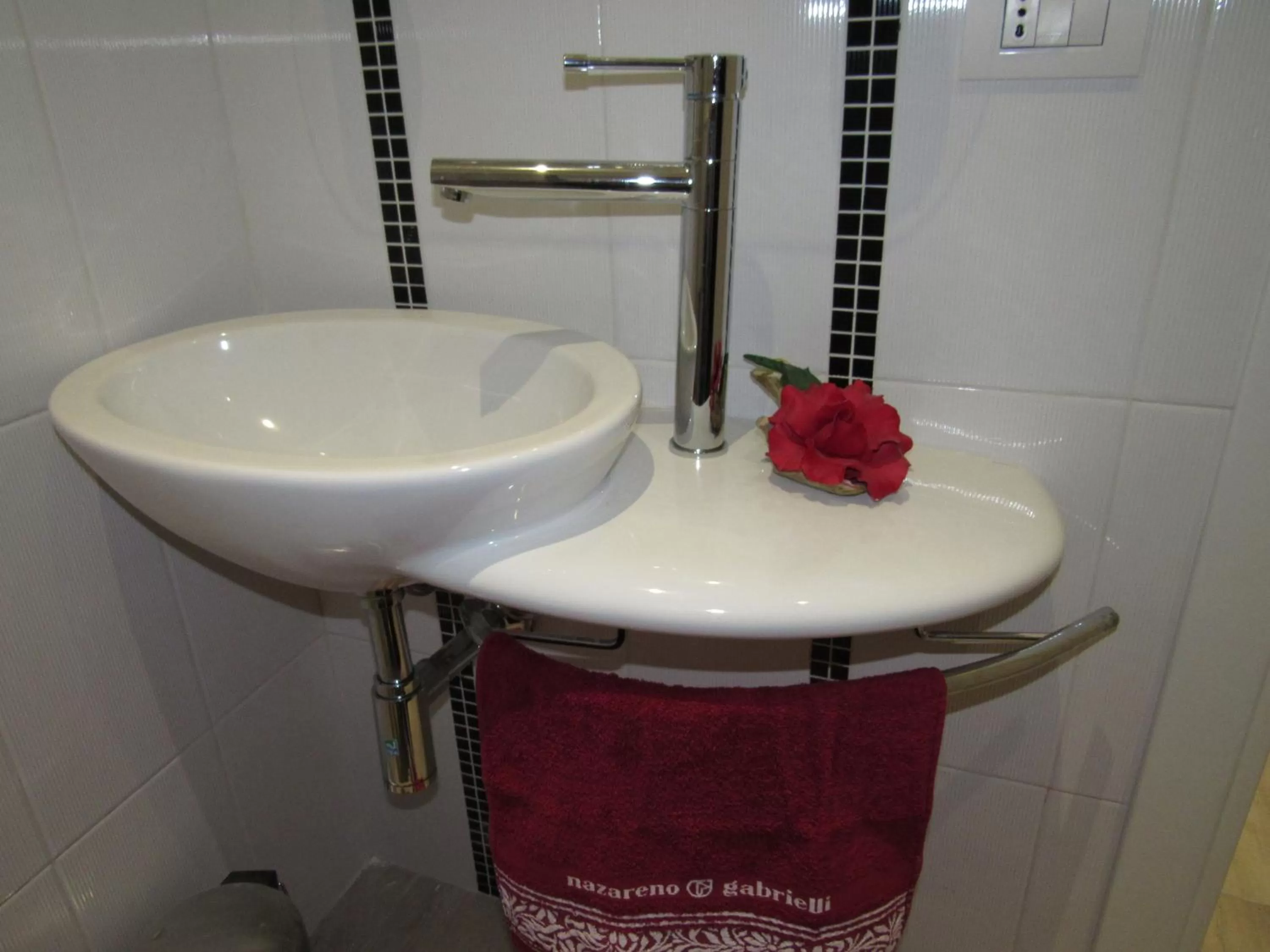 Bathroom in La Voce del Violino