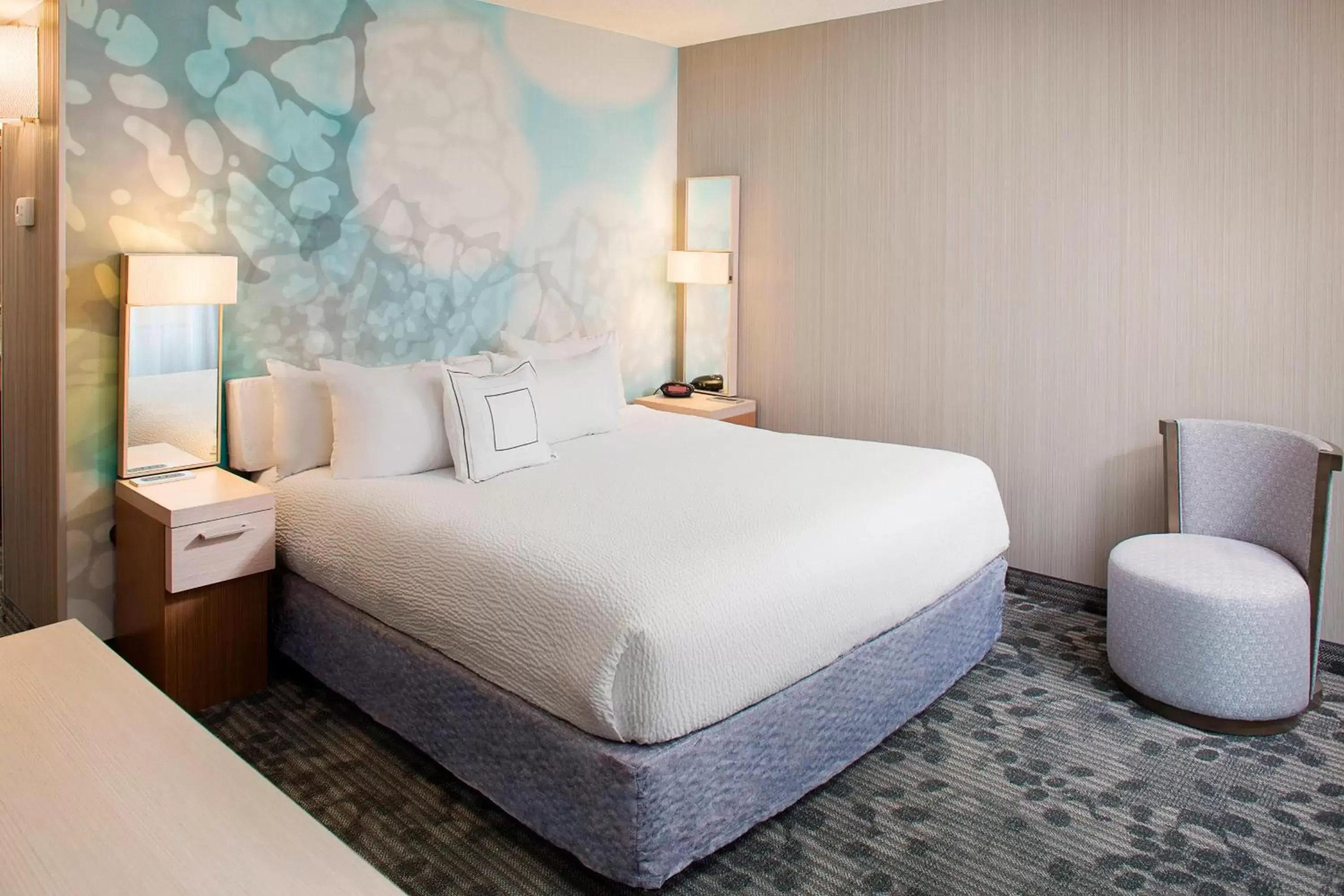 Bedroom, Bed in Courtyard by Marriott Richmond Airport