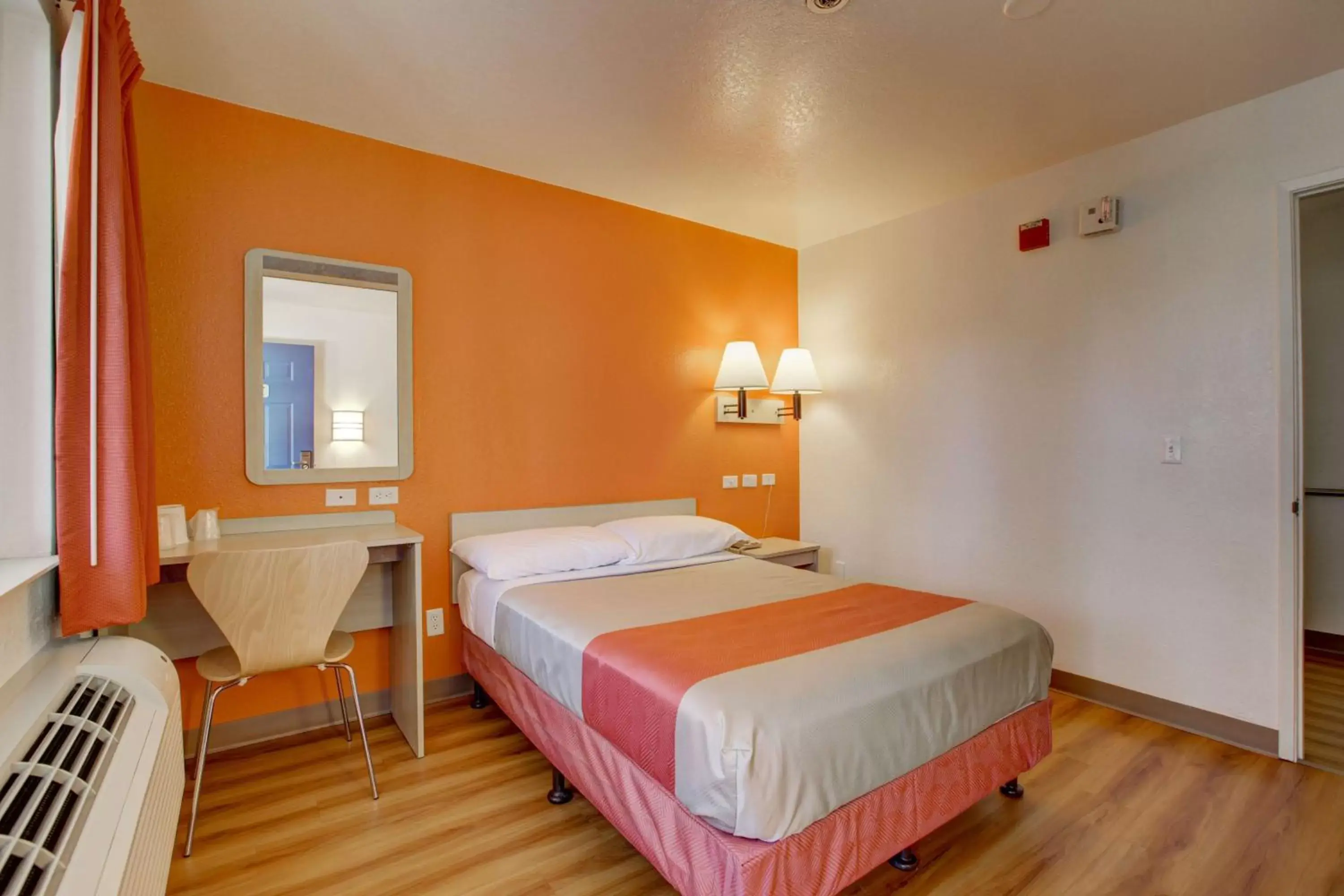 Bedroom, Bed in Motel 6-Westminster, CA - North