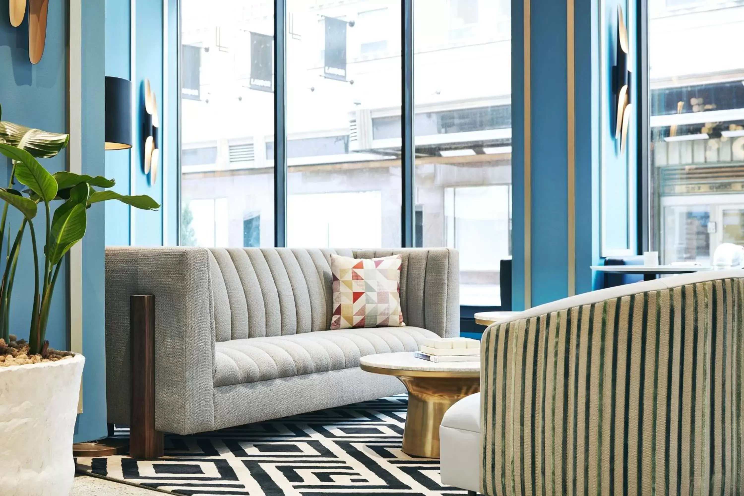 Lobby or reception, Seating Area in Kinley Cincinnati Downtown, a Tribute Portfolio Hotel