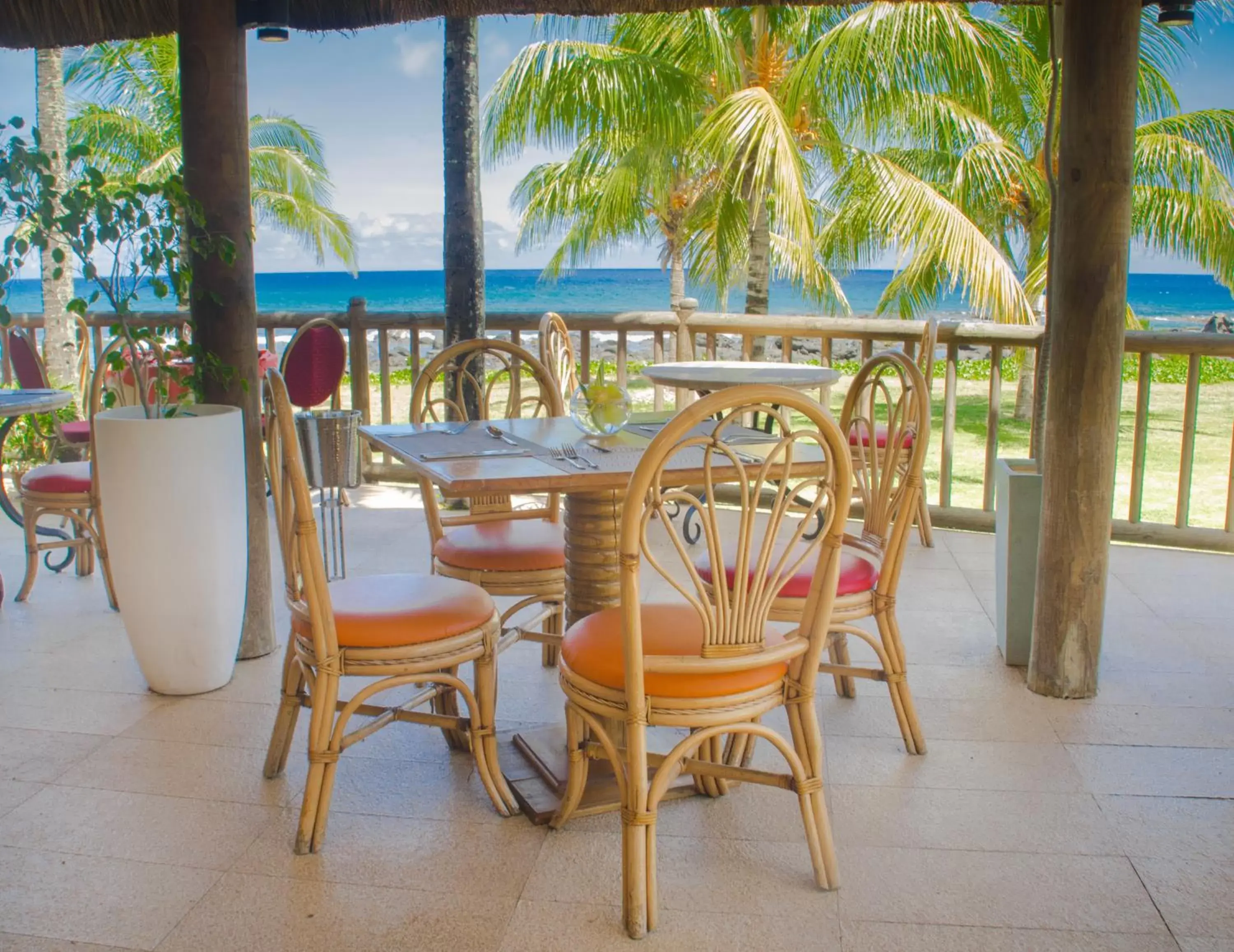 Restaurant/places to eat in Sunset Reef Resort & Spa Restaurant/places to eat in Sunset Reef Resort & Spa