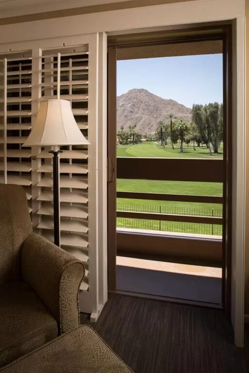 Standard King Room with View in Indian Wells Resort Hotel
