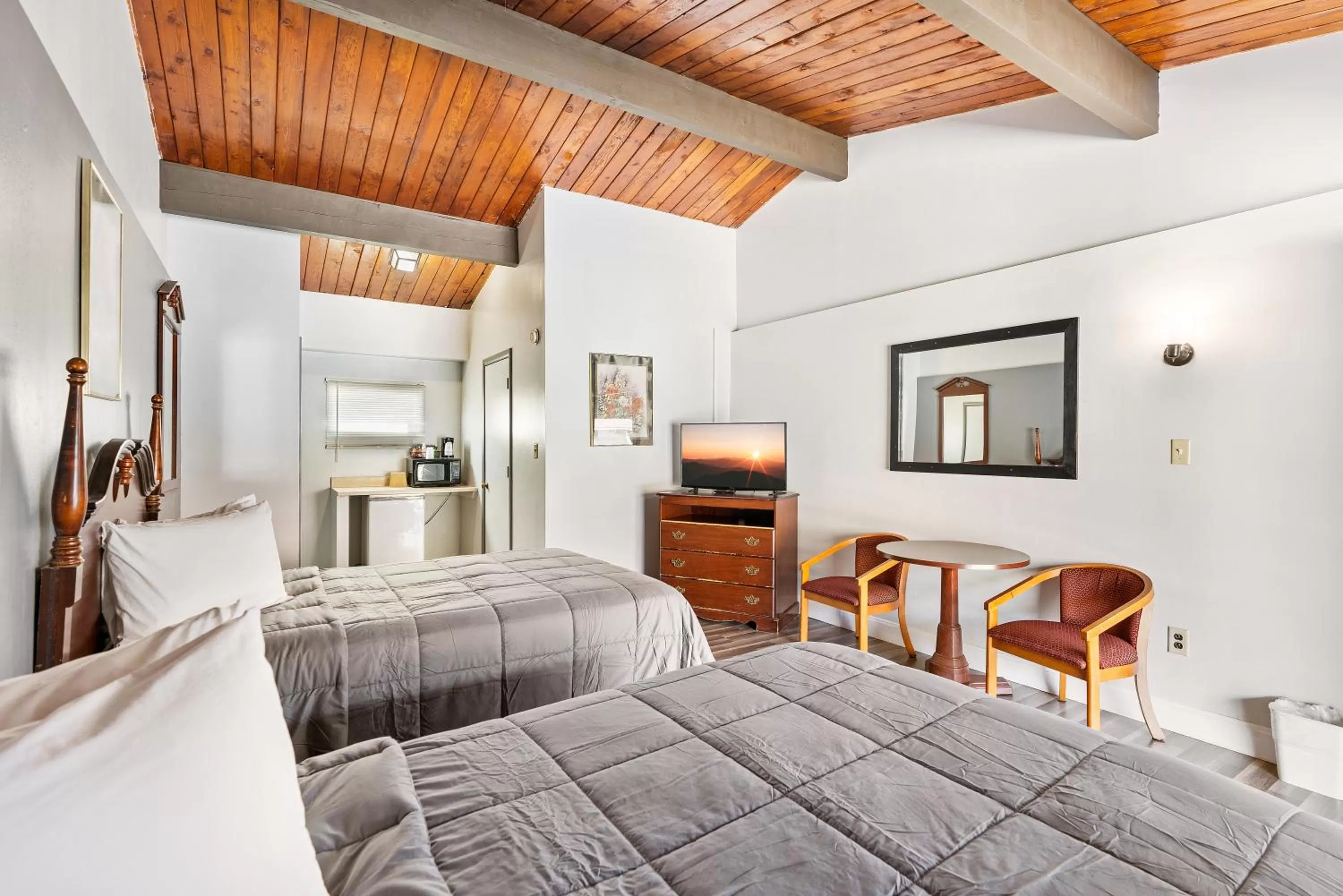 Bed in FairBridge Inn and Suites West Point