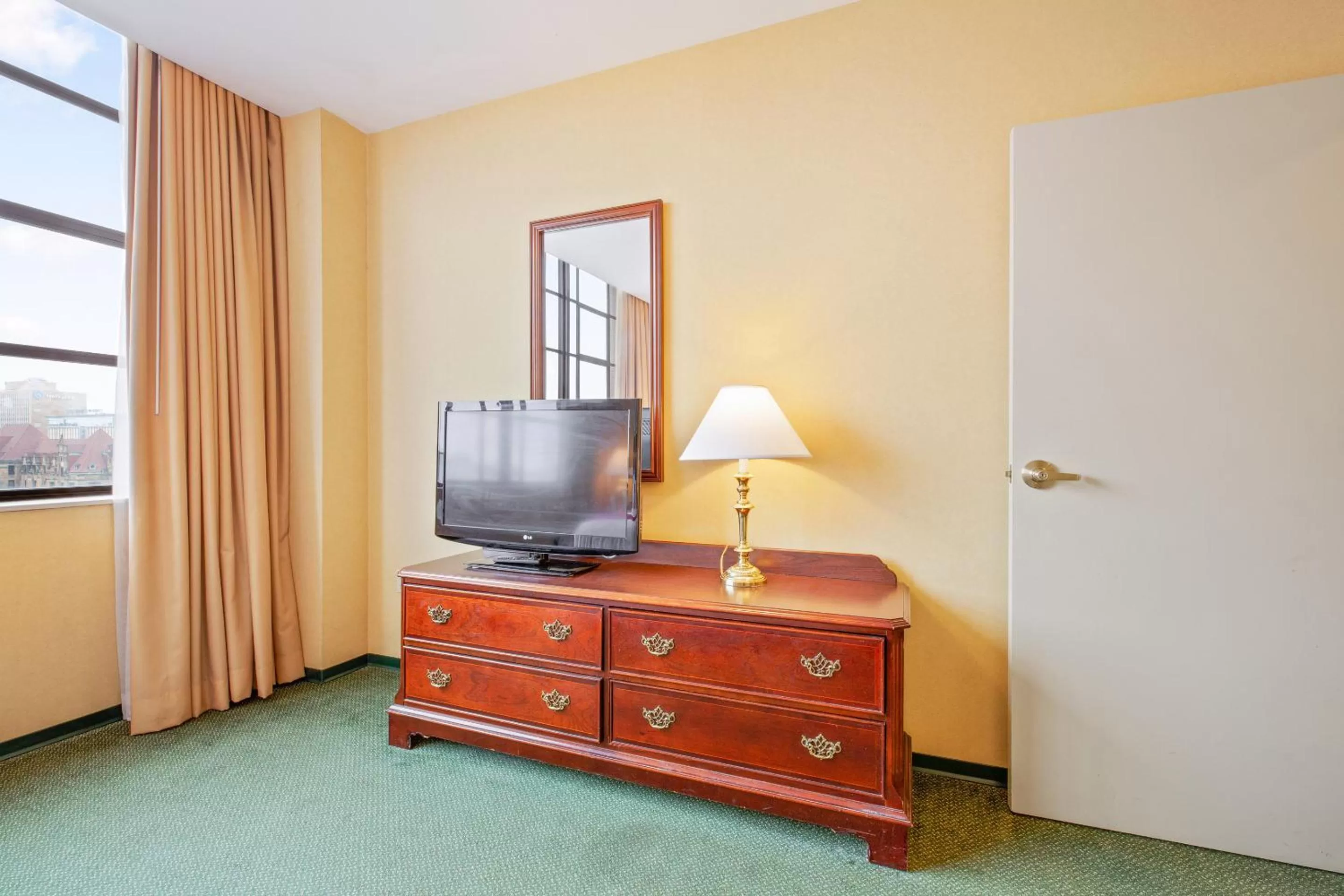 Area and facilities, TV/Entertainment Center in OYO Hotel St Louis Downtown City Center MO
