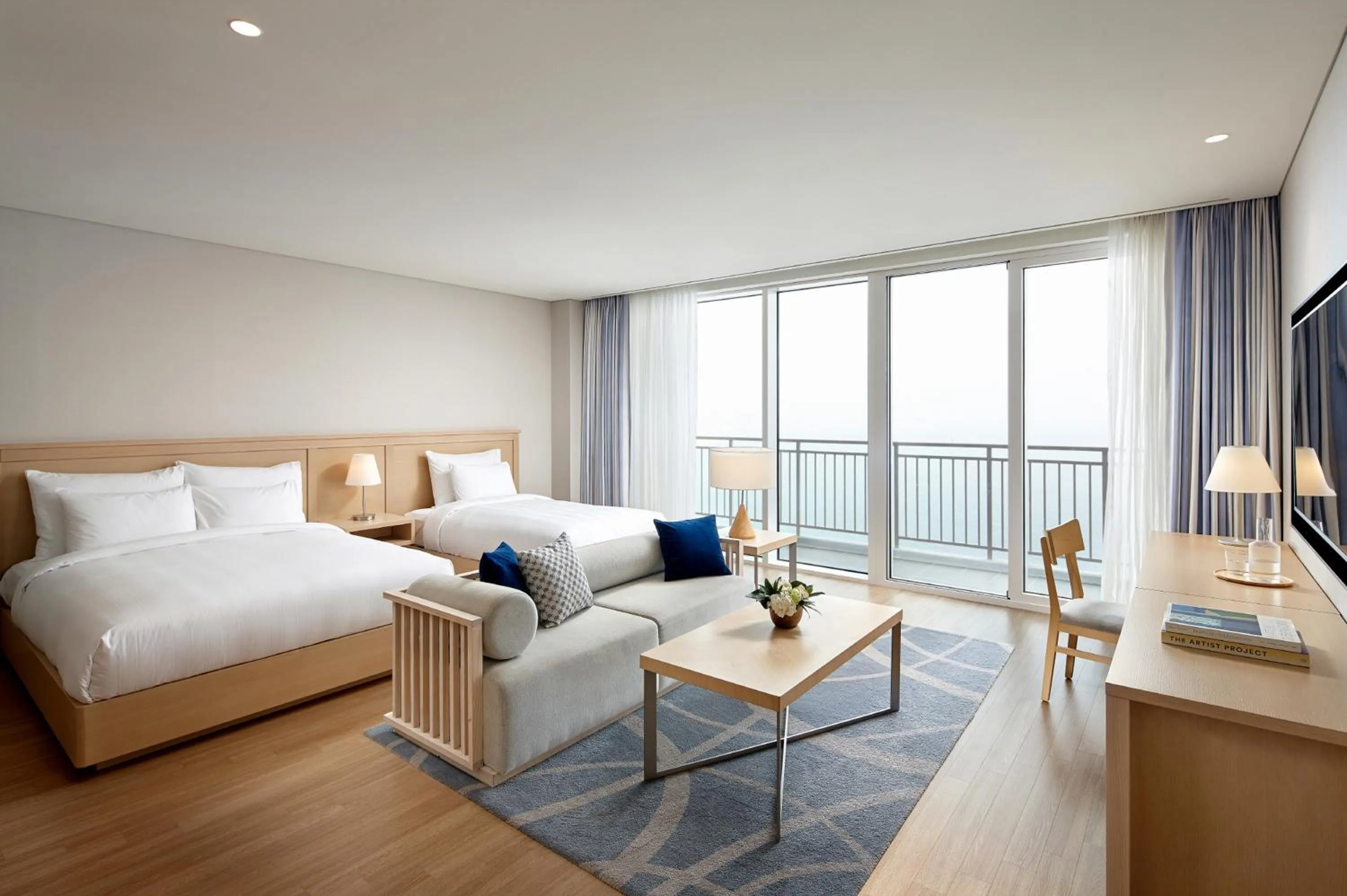 Bed in Lotte Resort Sokcho