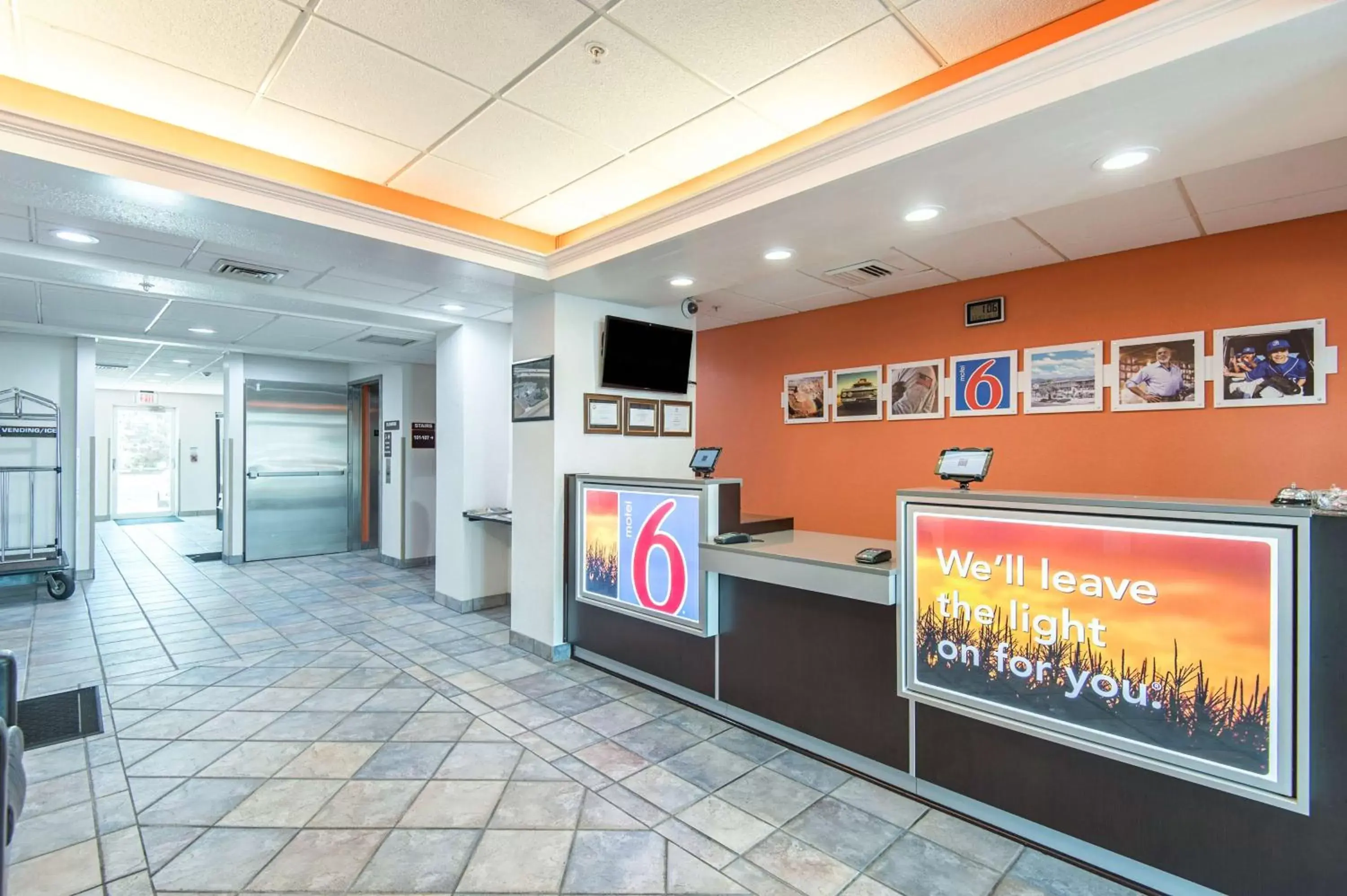 Lobby or reception in Motel 6-Junction City, KS