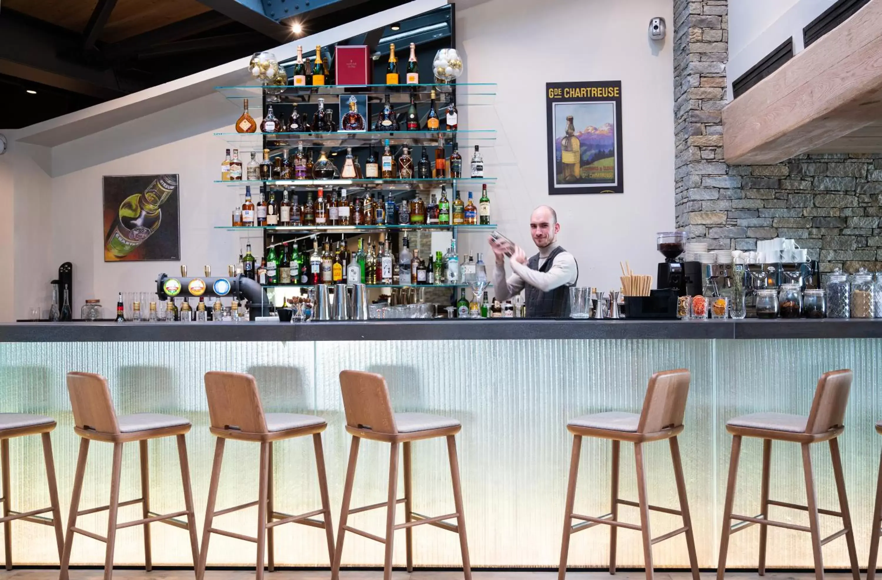 Lounge or bar, Lounge/Bar in Hôtel VoulezVous by Les Etincelles