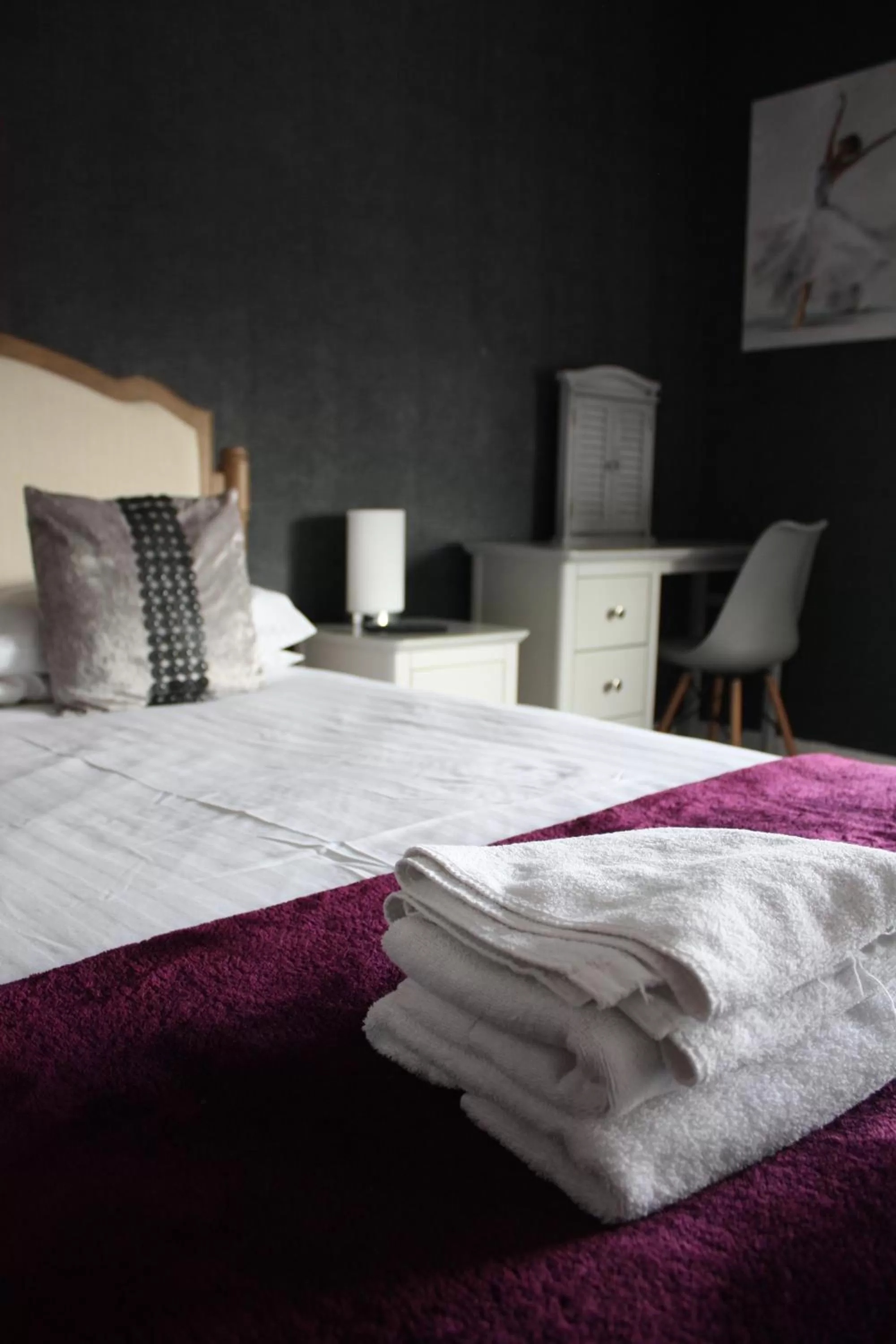 Bed in Watton Vibe Hotel