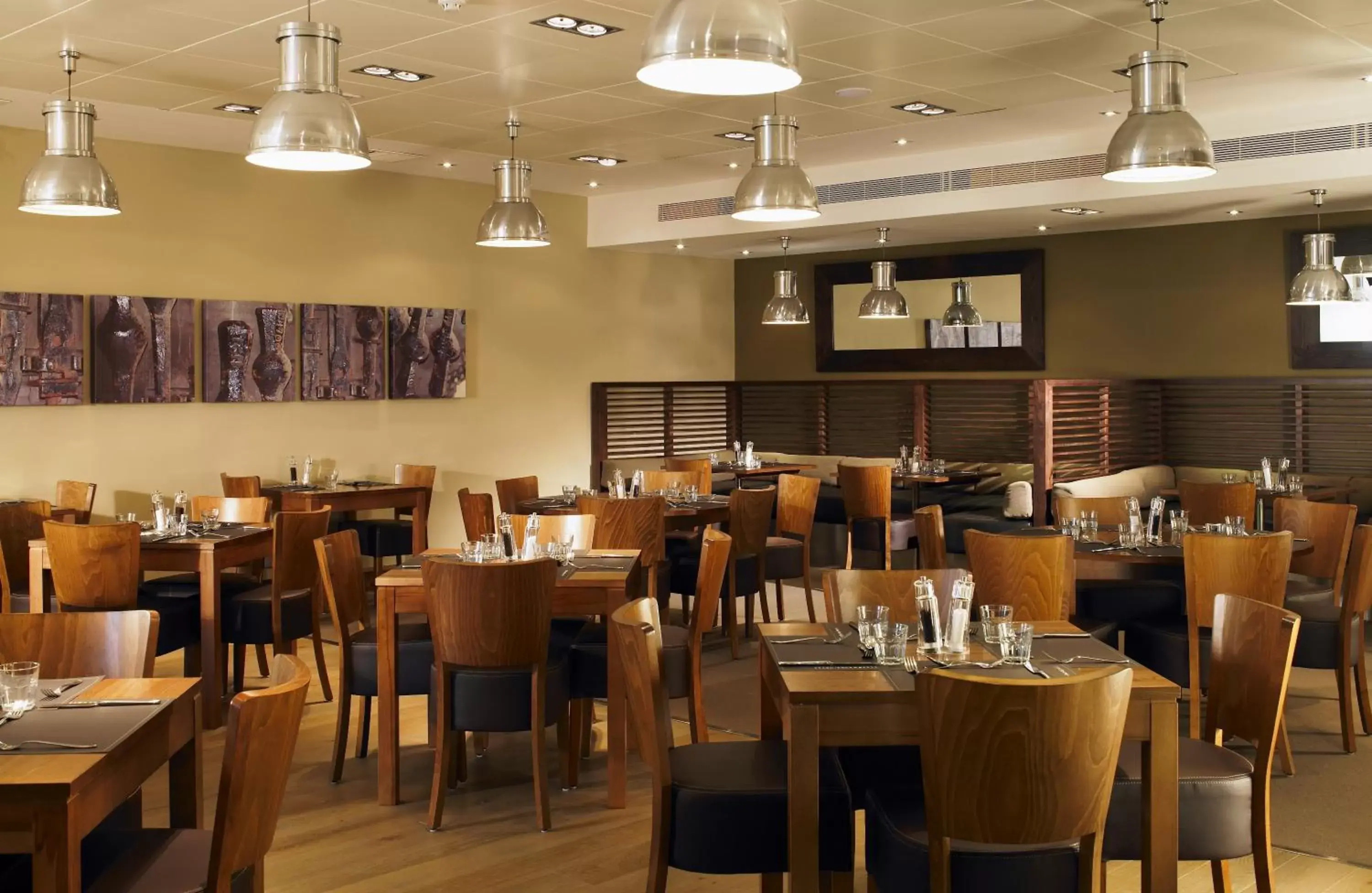 Restaurant/Places to Eat in Staverton Park Hotel & Golf Club