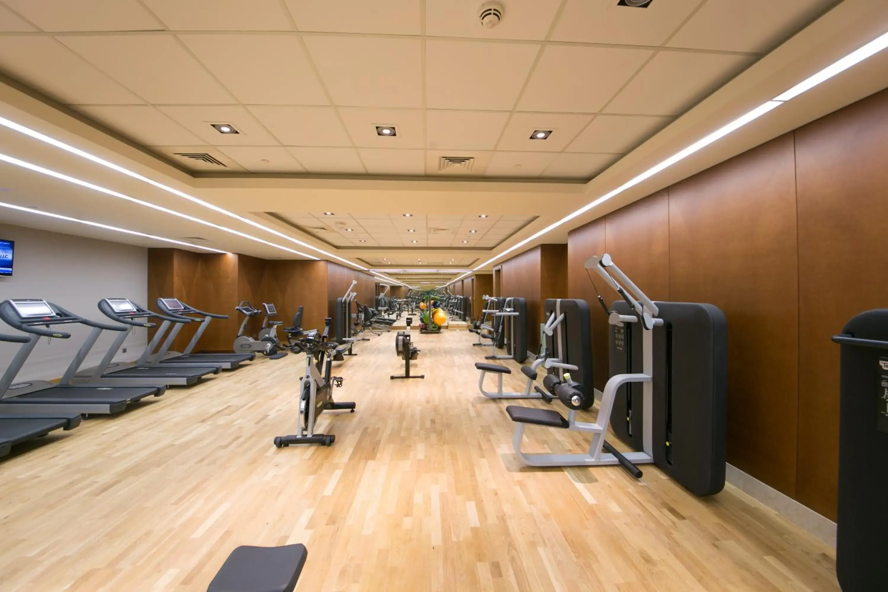 Fitness centre/facilities, Business Area/Conference Room in Grand Millennium Muscat