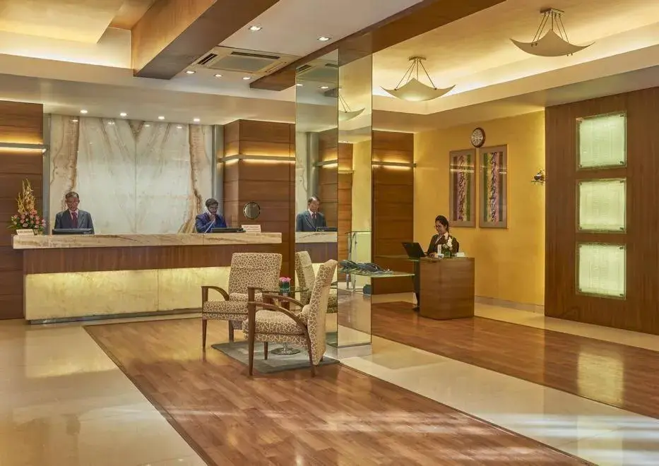Lobby/Reception in Astoria Hotel