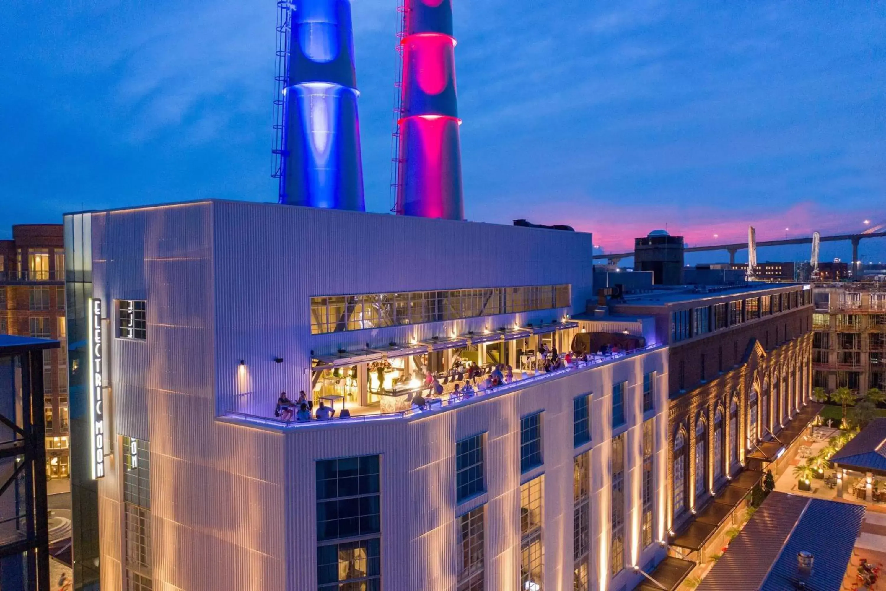 Lounge or bar in JW Marriott Savannah Plant Riverside District