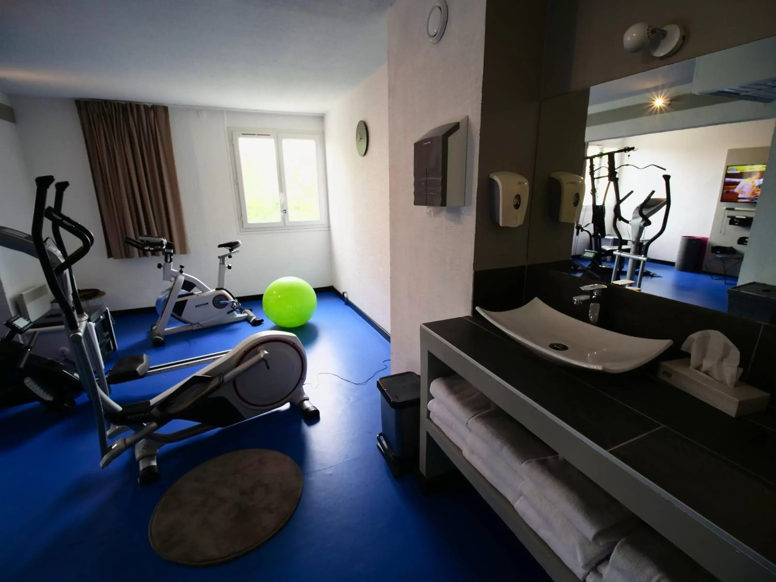 Fitness centre/facilities, Fitness Center/Facilities in ibis Chartres Ouest Luce