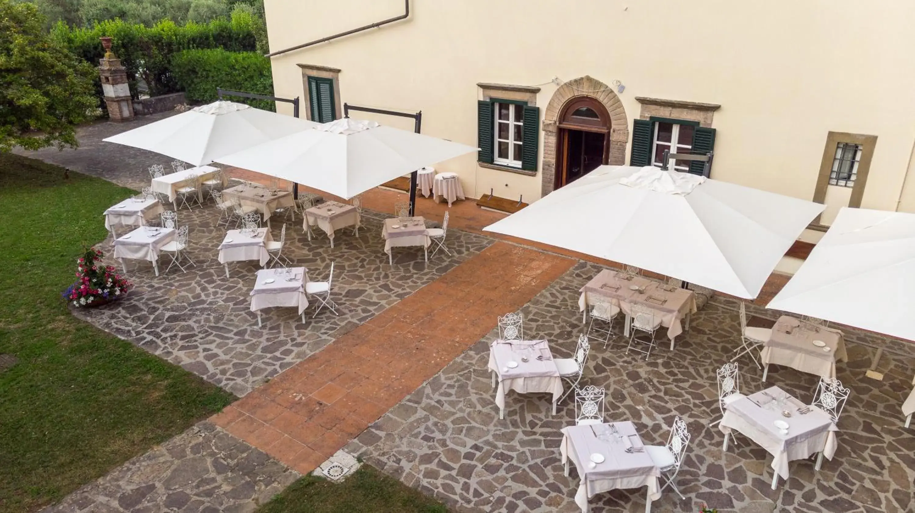 Restaurant/Places to Eat in Hotel Villa San Michele