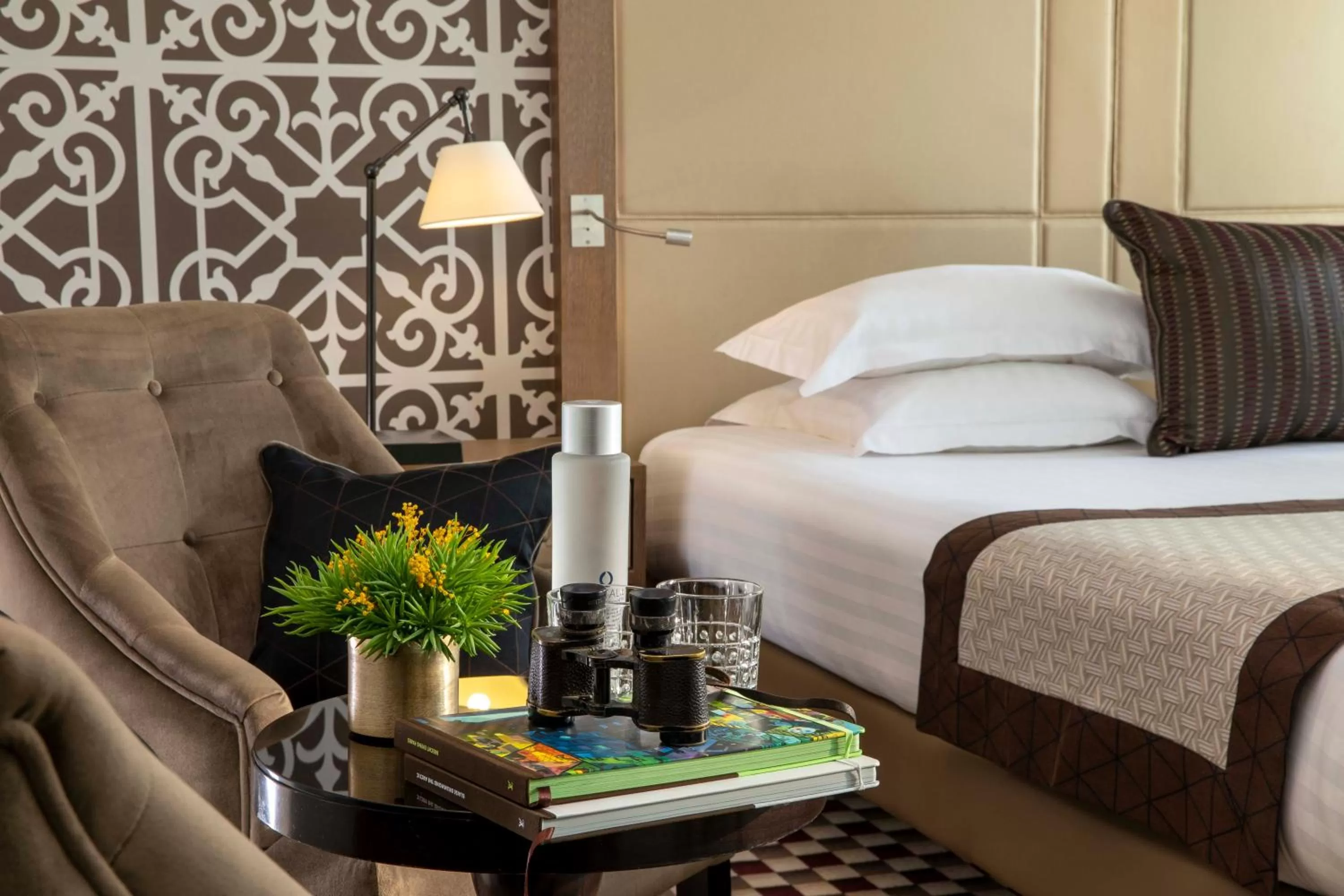 Bedroom, Bed in Hotel Phileas Lazare & Spa - Opera