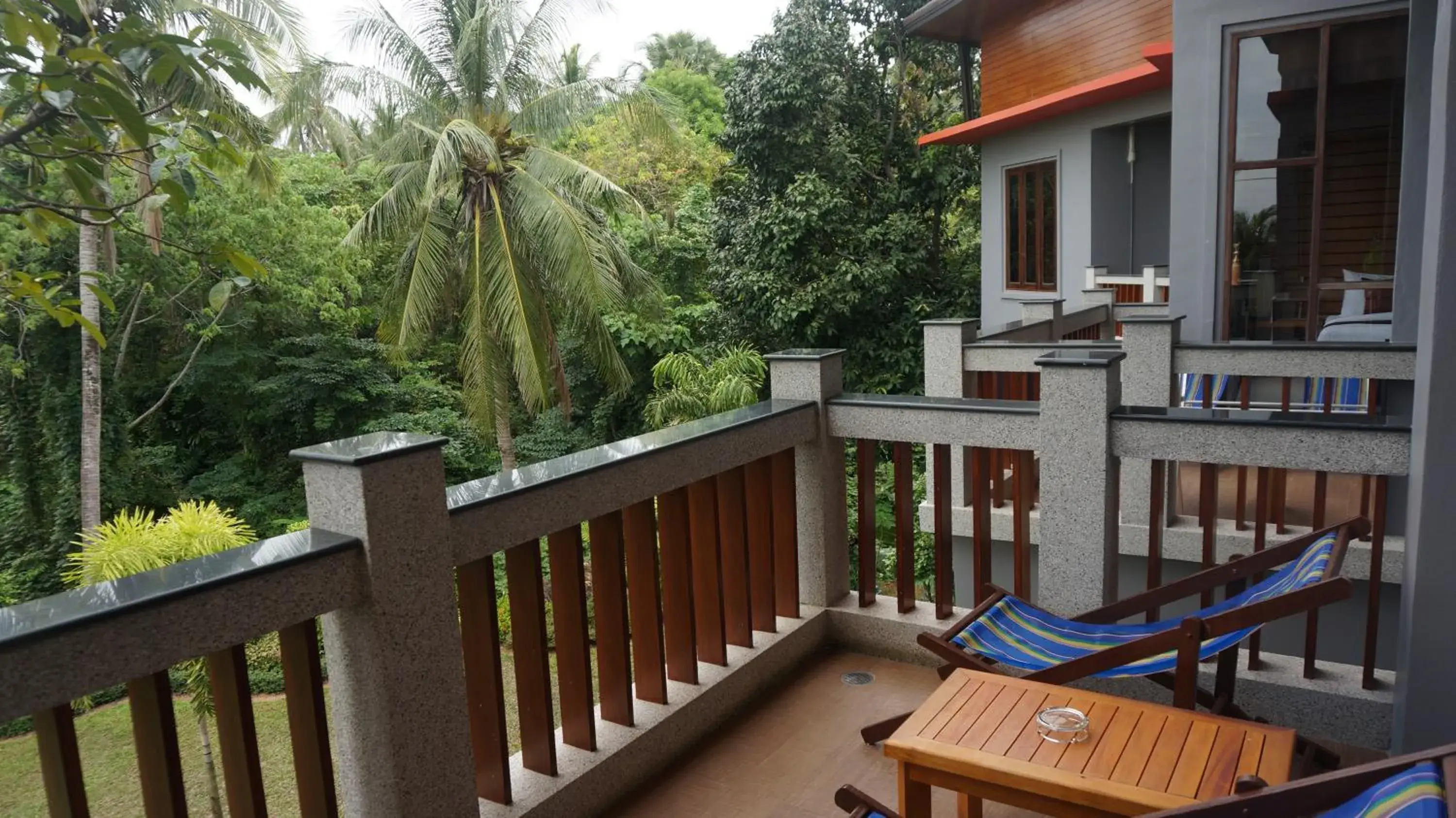 Day in Lanta Intanin Resort - SHA Extra Plus