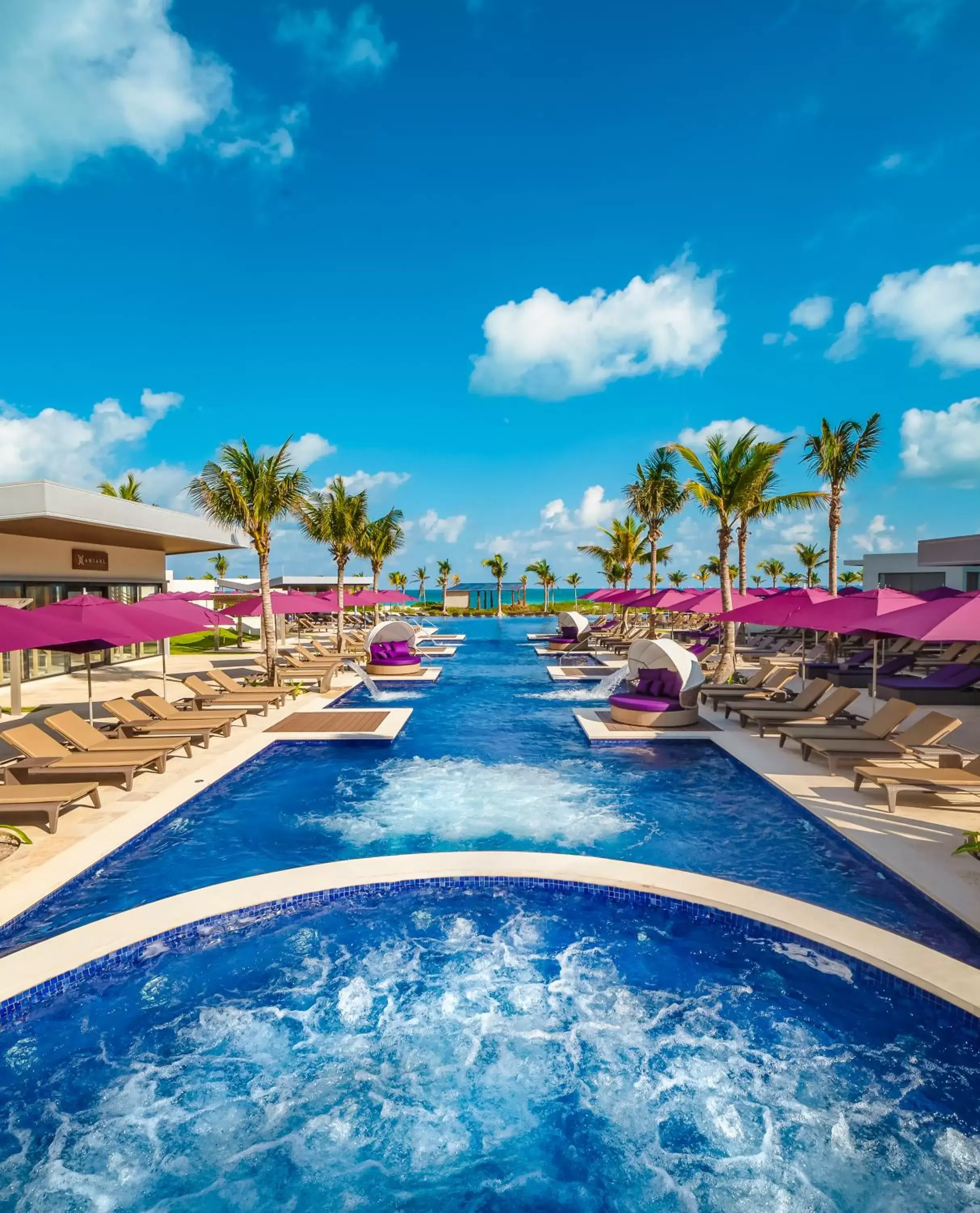 Swimming pool in Planet Hollywood Cancun, An Autograph Collection All-Inclusive Resort