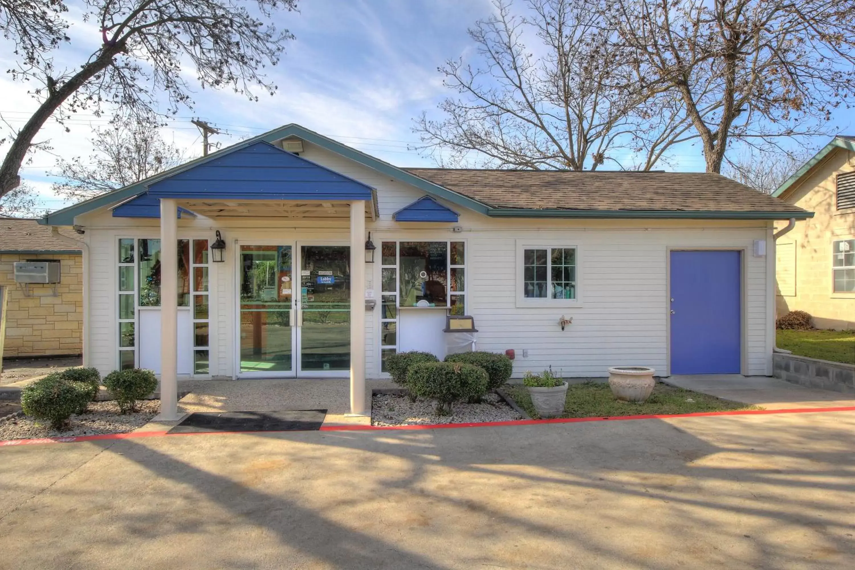 Property building in Motel 6-Kerrville, TX Property building in Motel 6-Kerrville, TX