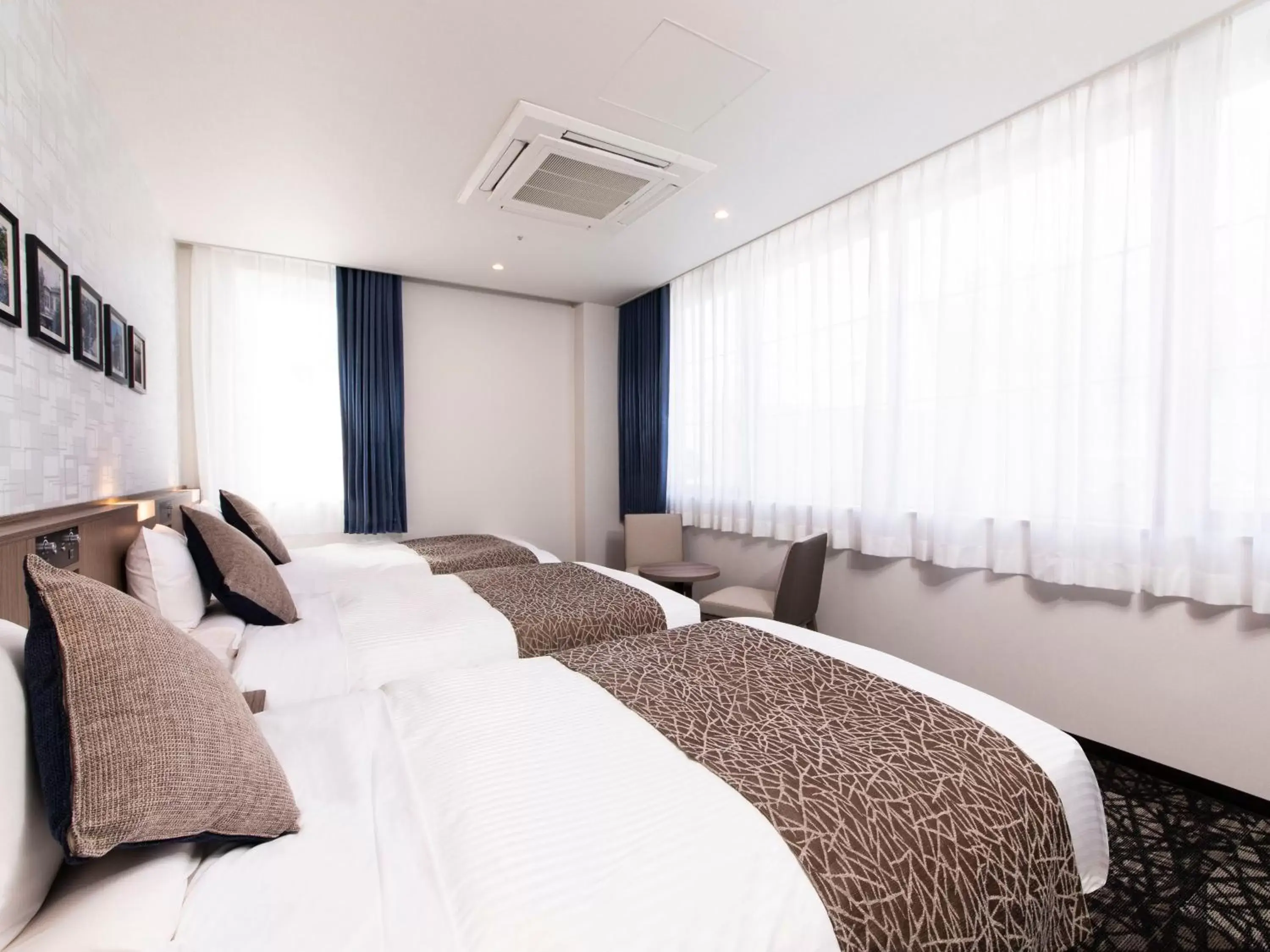 Photo of the whole room, Bed in HOTEL MYSTAYS Aomori Station