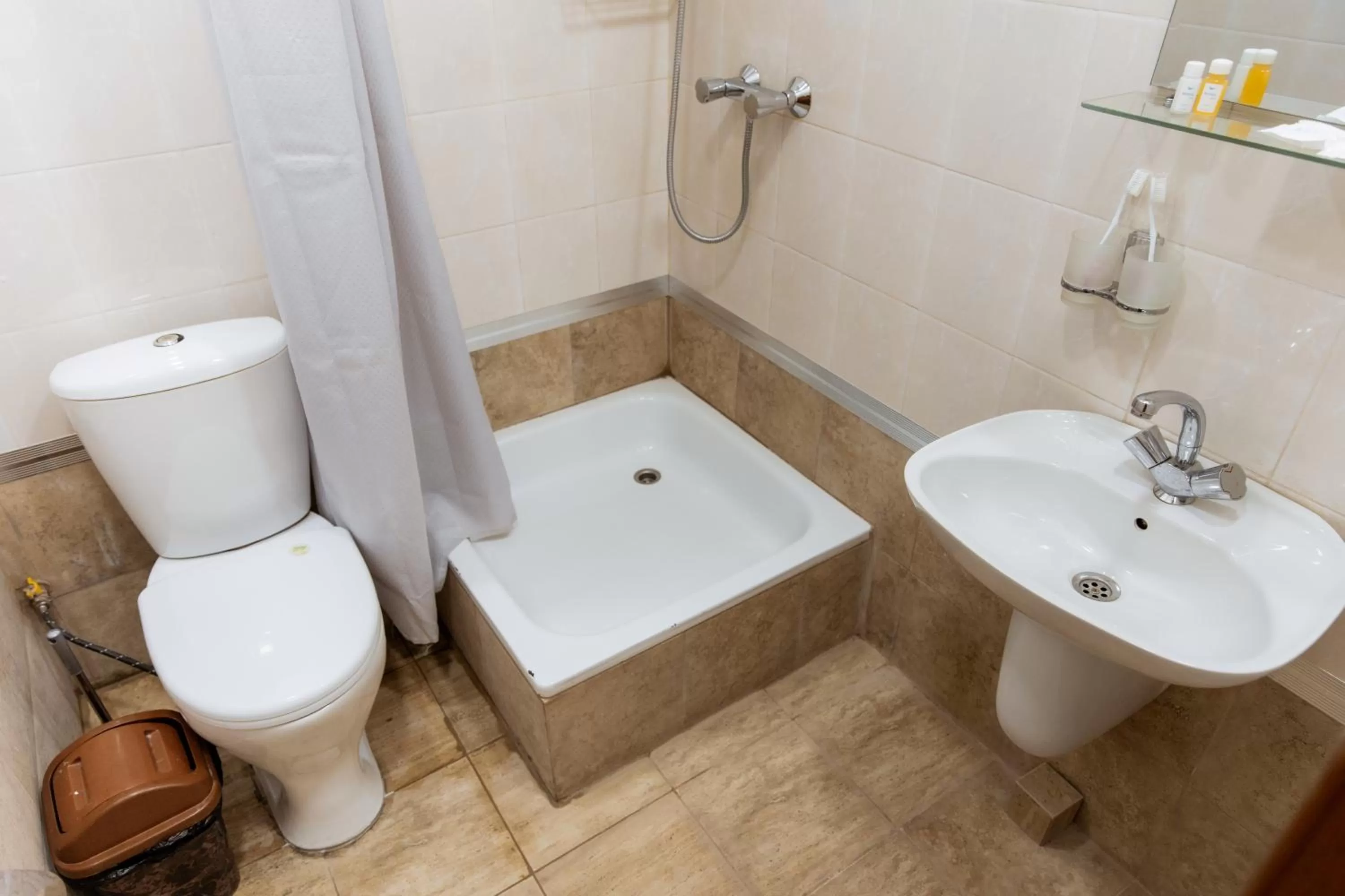 Shower in Stella Hotel Tashkent