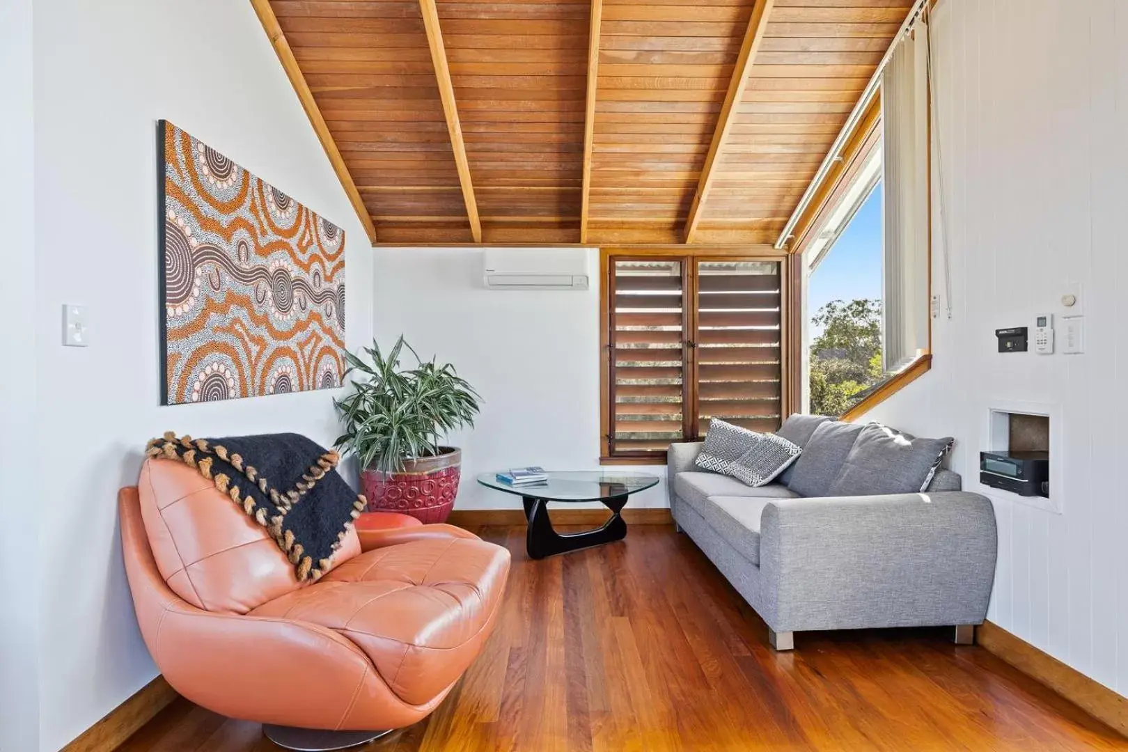 Living room, Seating Area in The Oasis Apartments and Treetop Houses