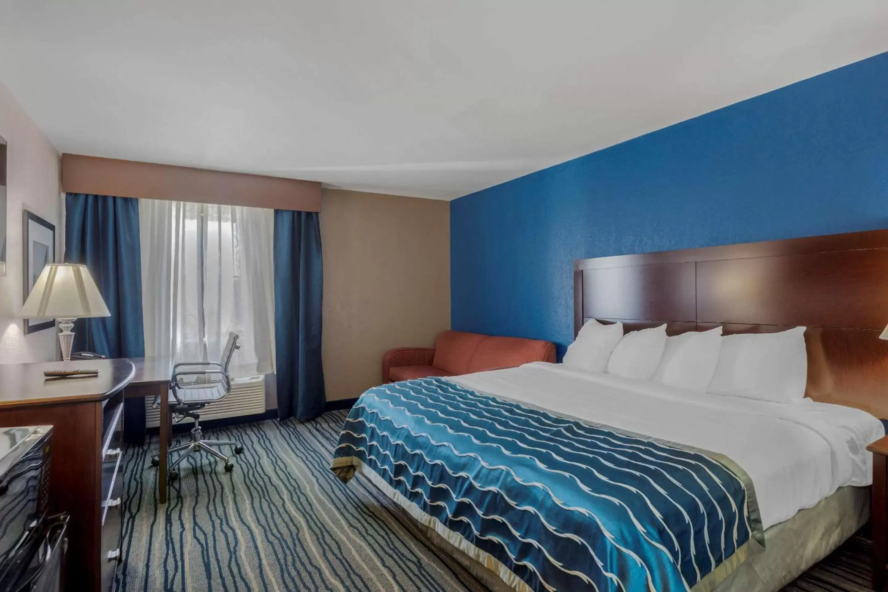 Bedroom, Bed in Comfort Inn & Suites