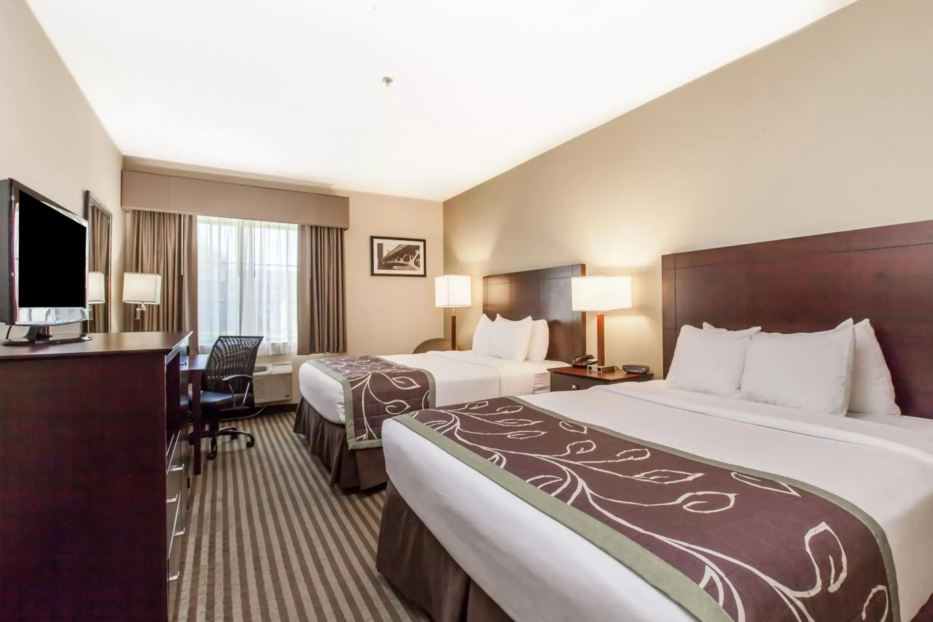 Bedroom, Bed in Days Inn by Wyndham Brewerton/ Syracuse near Oneida Lake Bedroom, Bed in Days Inn by Wyndham Brewerton/ Syracuse near Oneida Lake