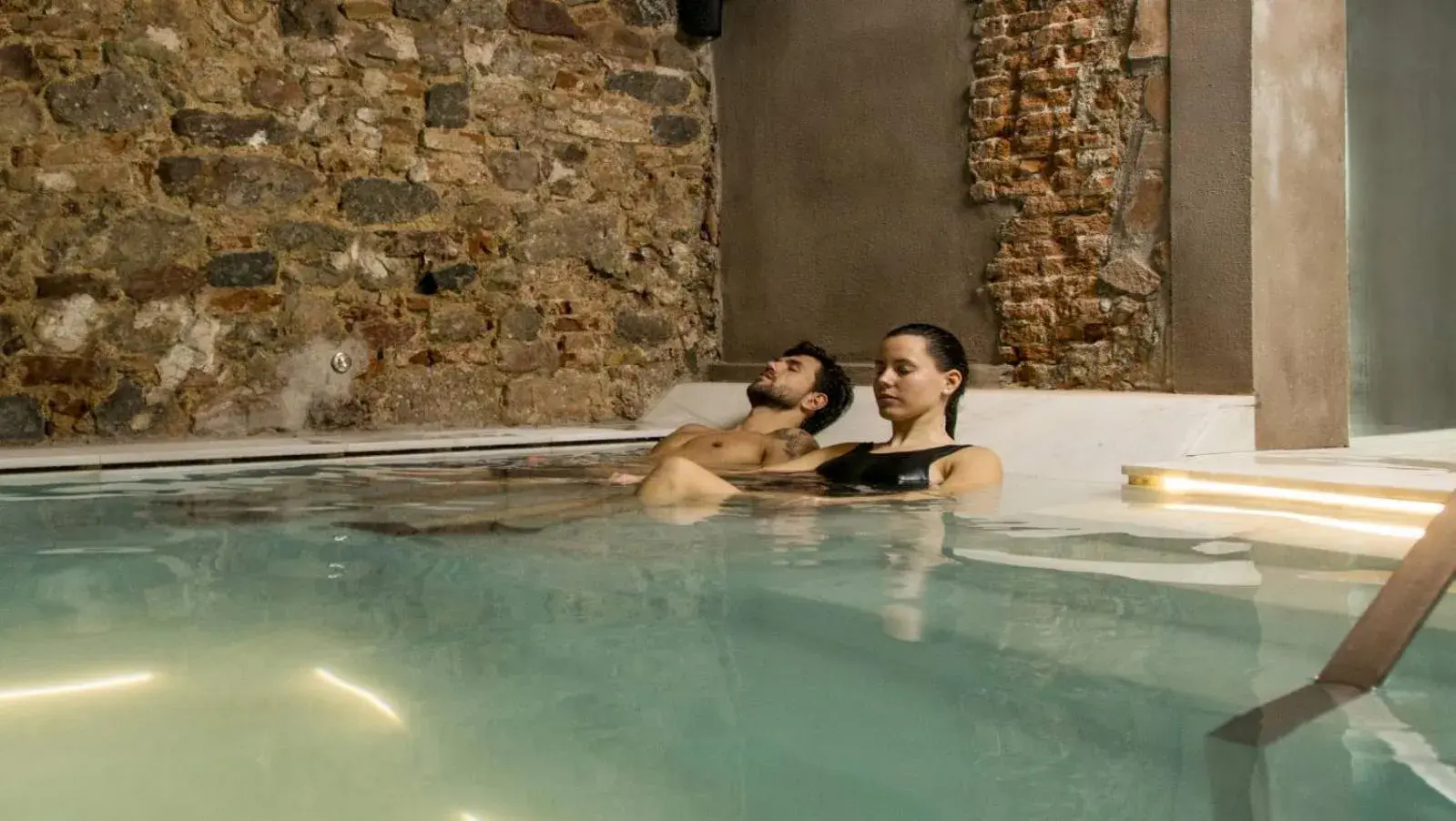 Hot Spring Bath, Guests in Balneari Termes Victoria