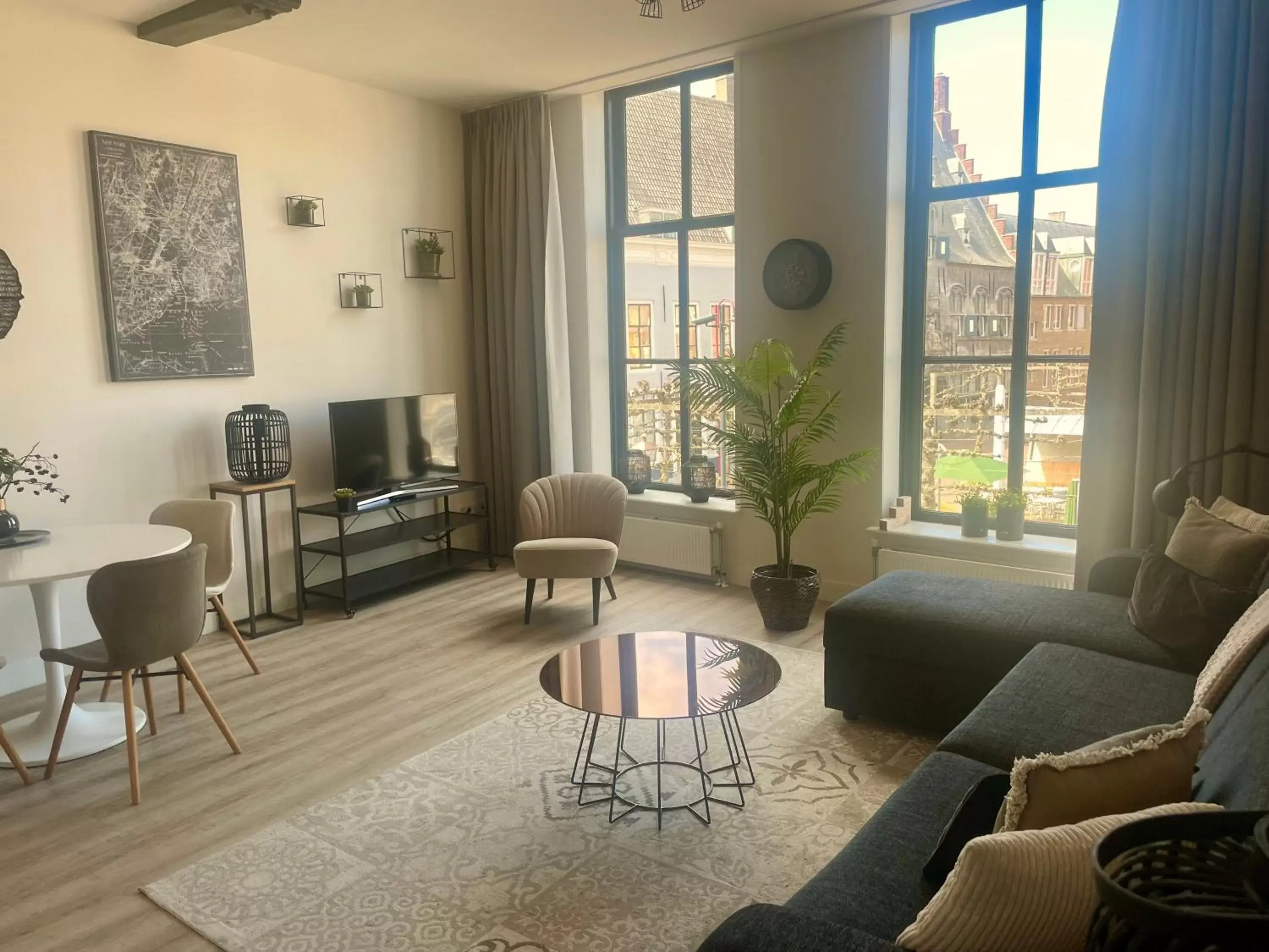 The Dam Apartments with terrace in Boutique Hotel The Roosevelt The Dam Apartments with terrace in Boutique Hotel The Roosevelt