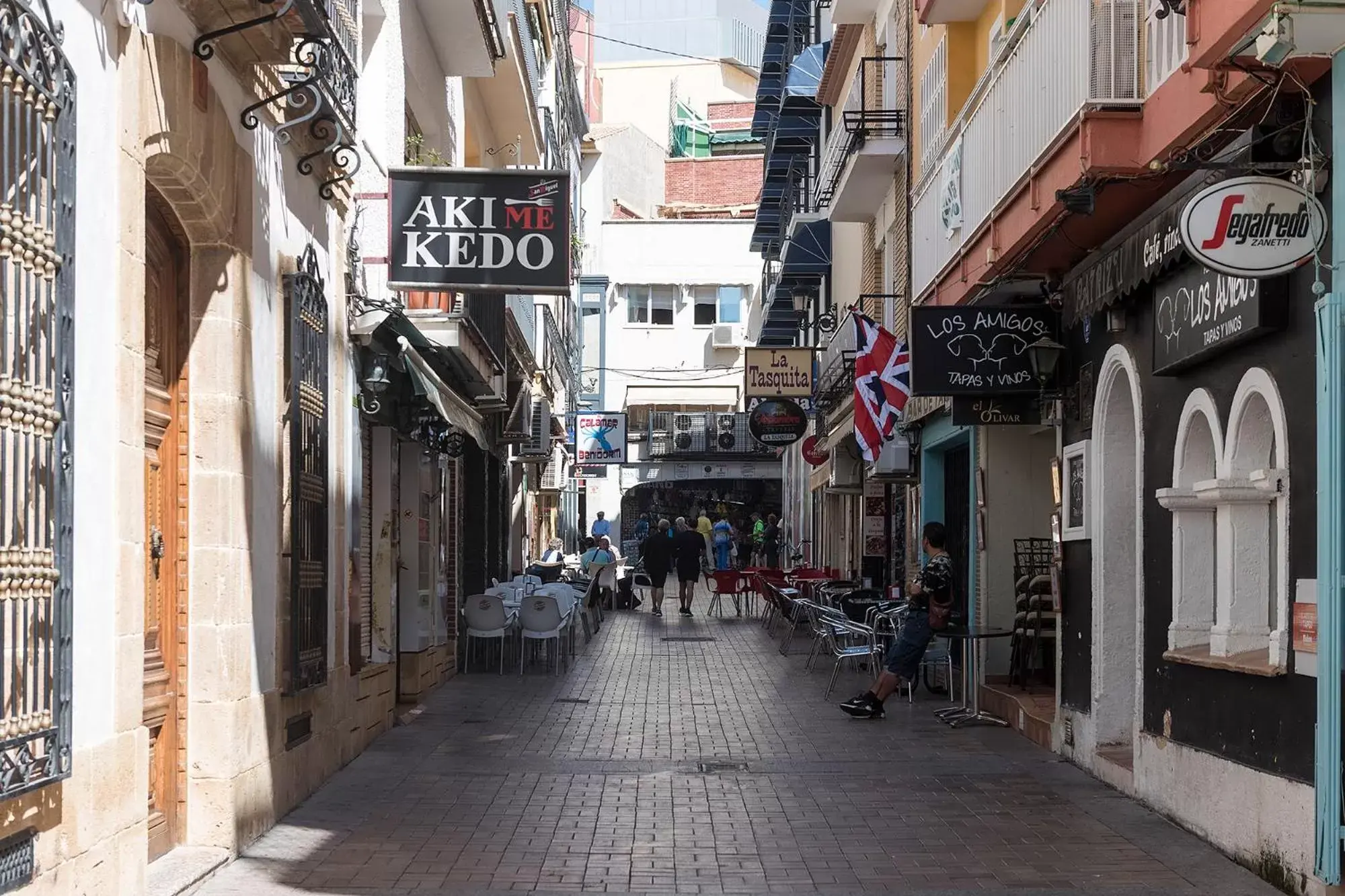 People, Neighborhood in Hotel Roca-Mar