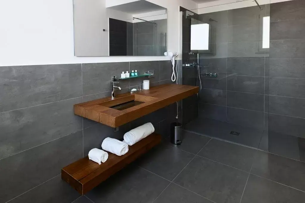 Bathroom in nautilus b&b suite design