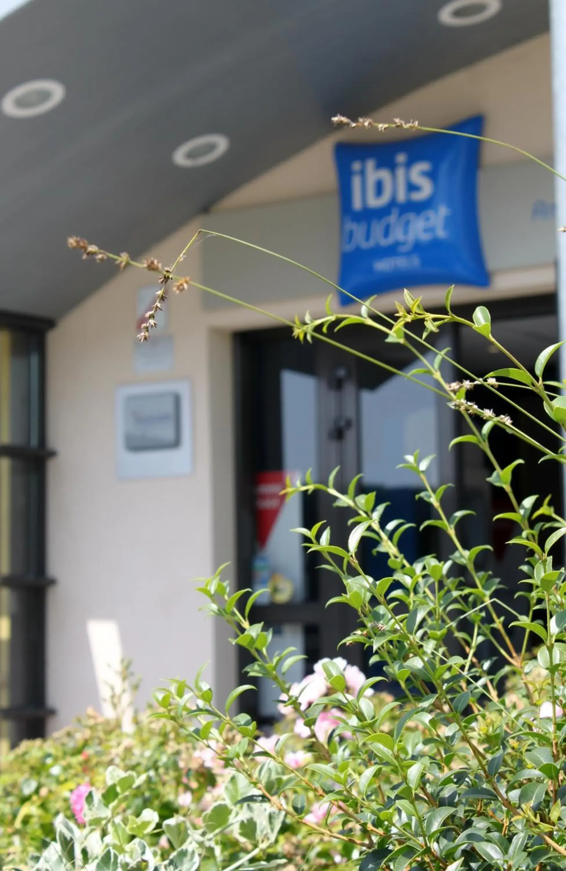 Facade/entrance in ibis budget Amboise