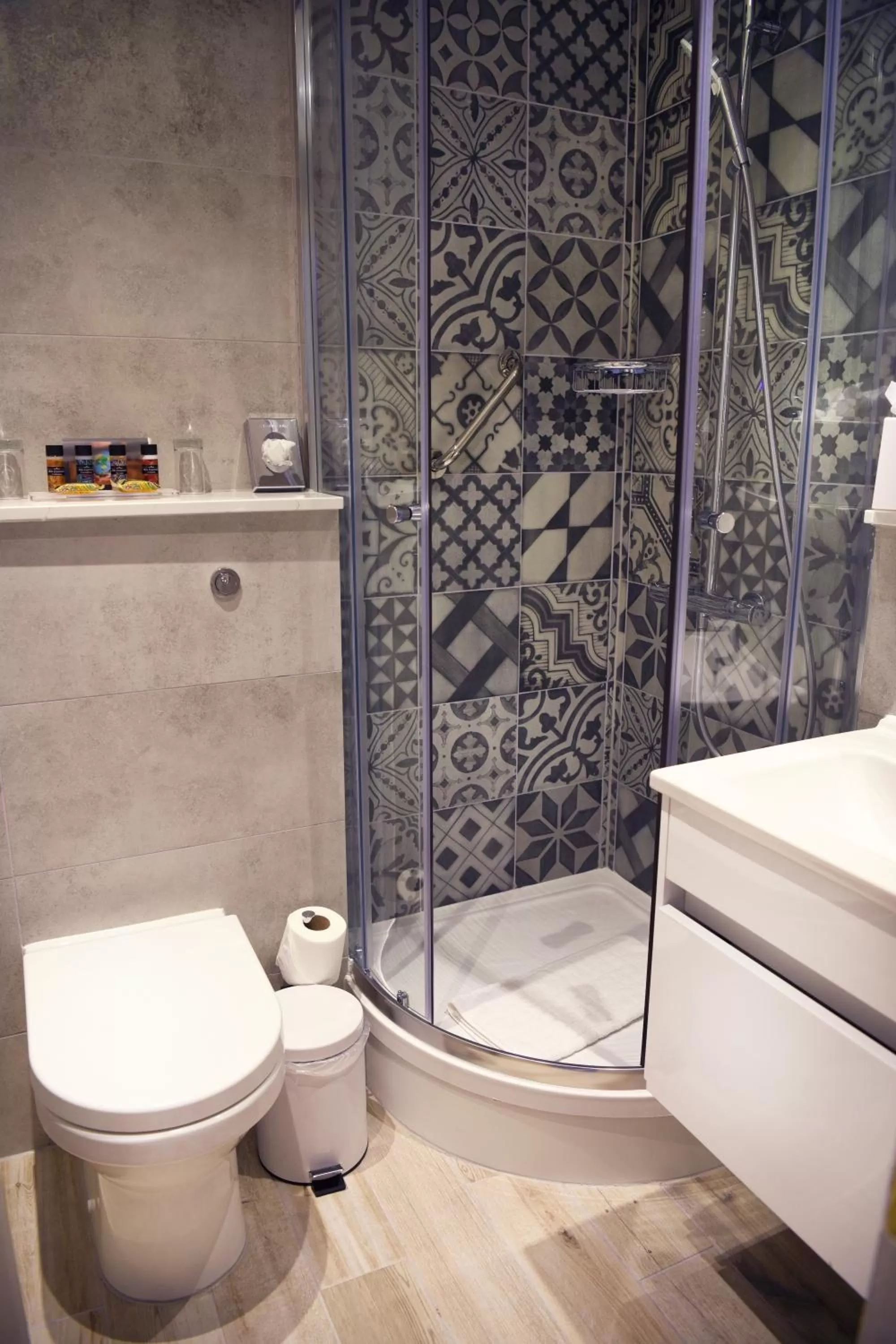 Bathroom in Best Western Premier Dover Marina Hotel & Spa