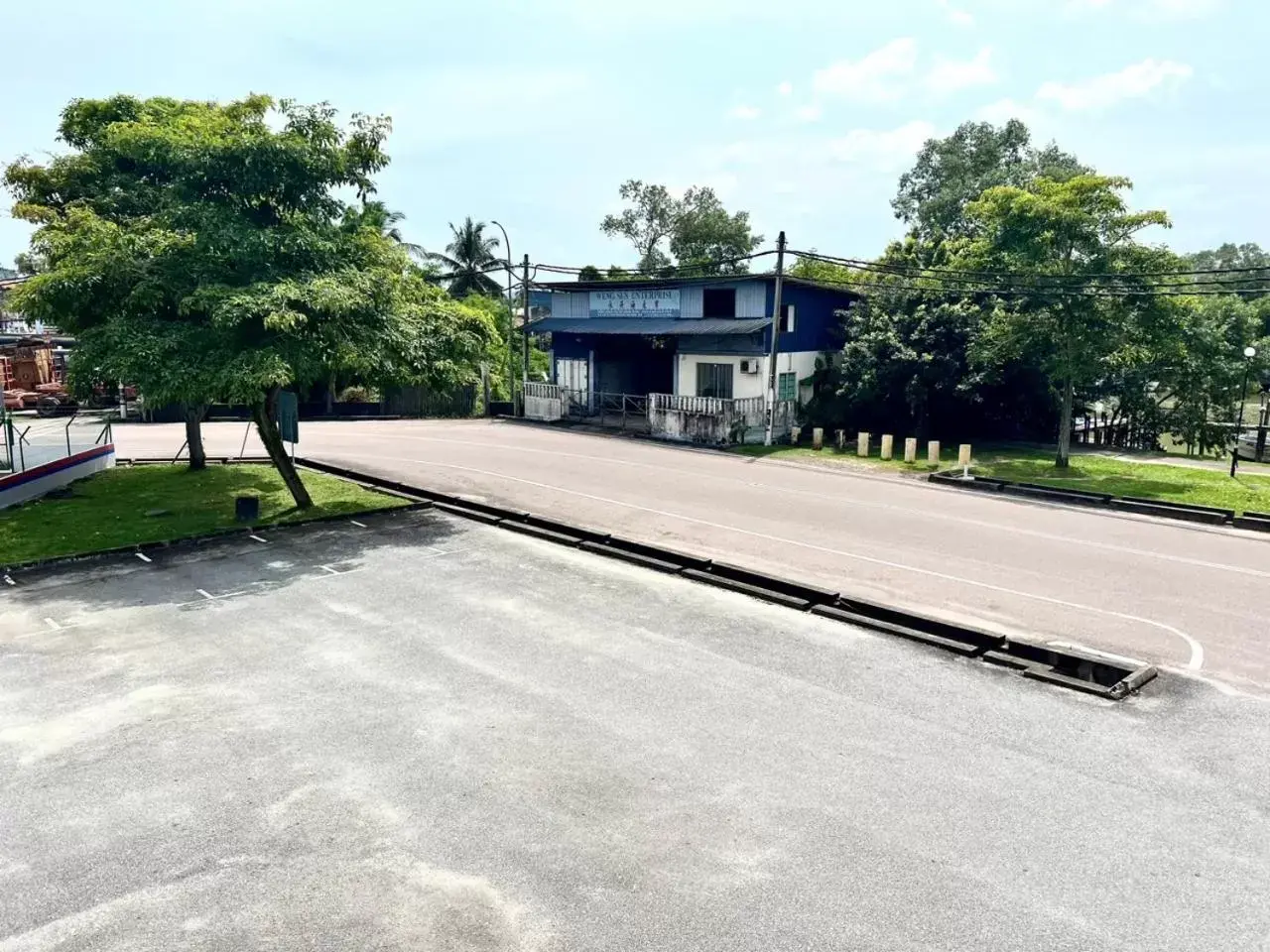 Parking in HOTEL D VIEW MERSING Parking in HOTEL D VIEW MERSING