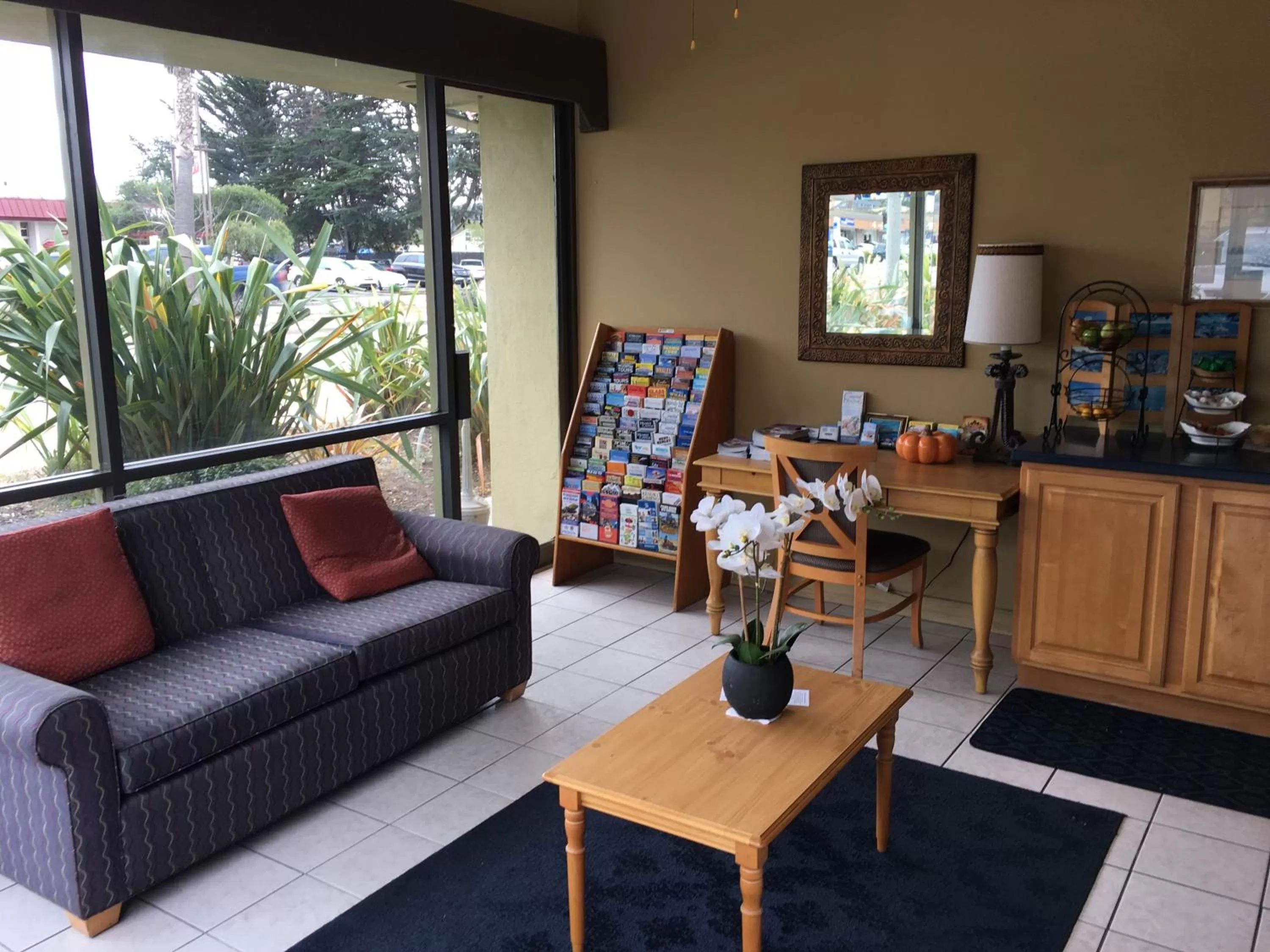 Lobby or reception in Sand Dollar Inn