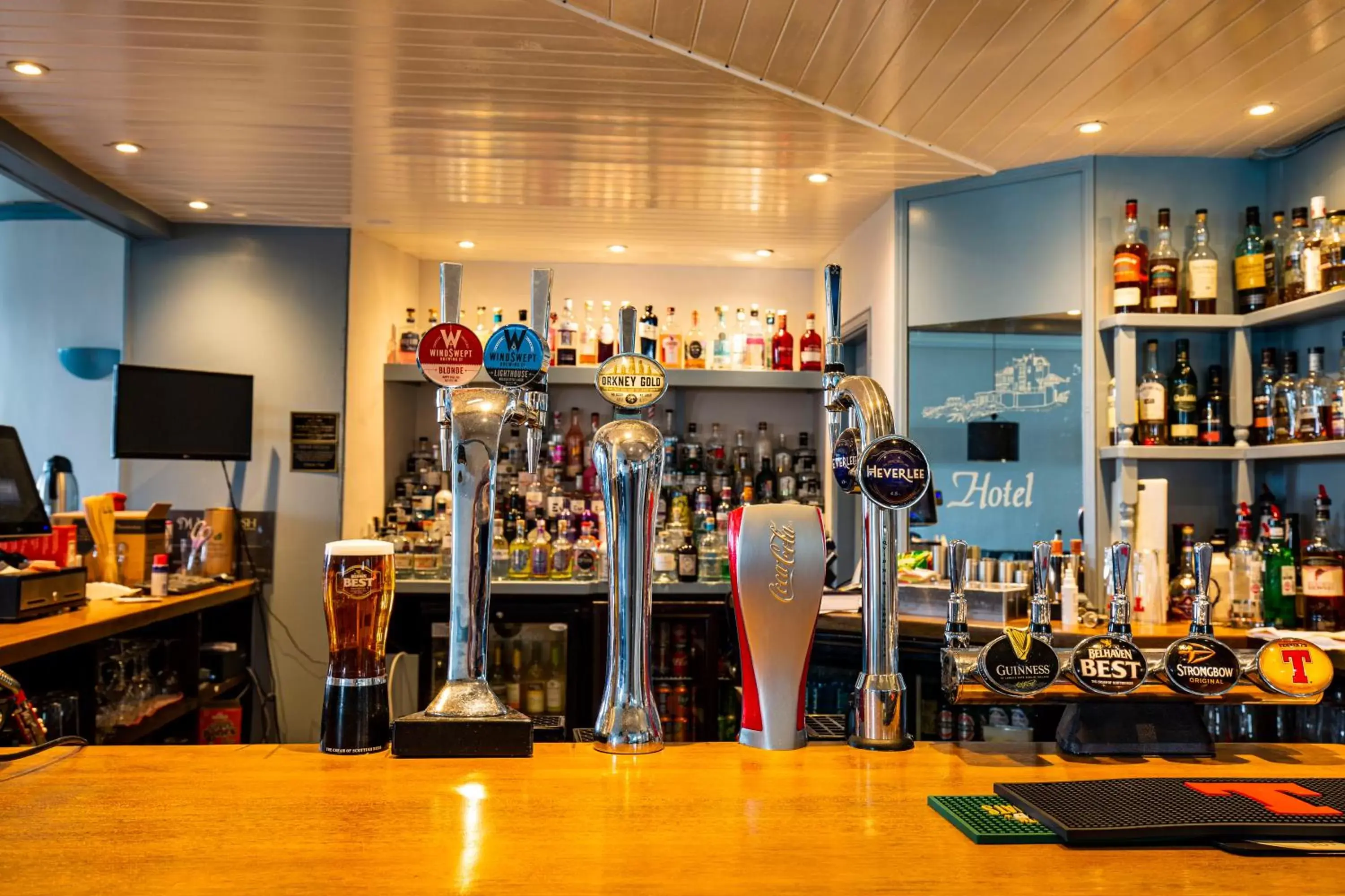 Alcoholic drinks, Lounge/Bar in GOLF View Hotel & Macintosh Restaurant