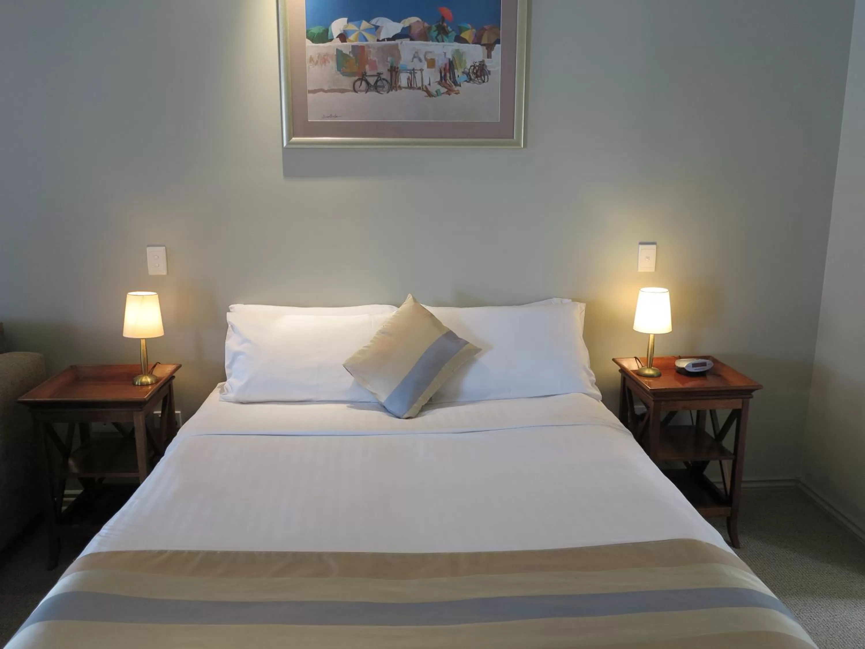 Bed in Shangri-La Gardens